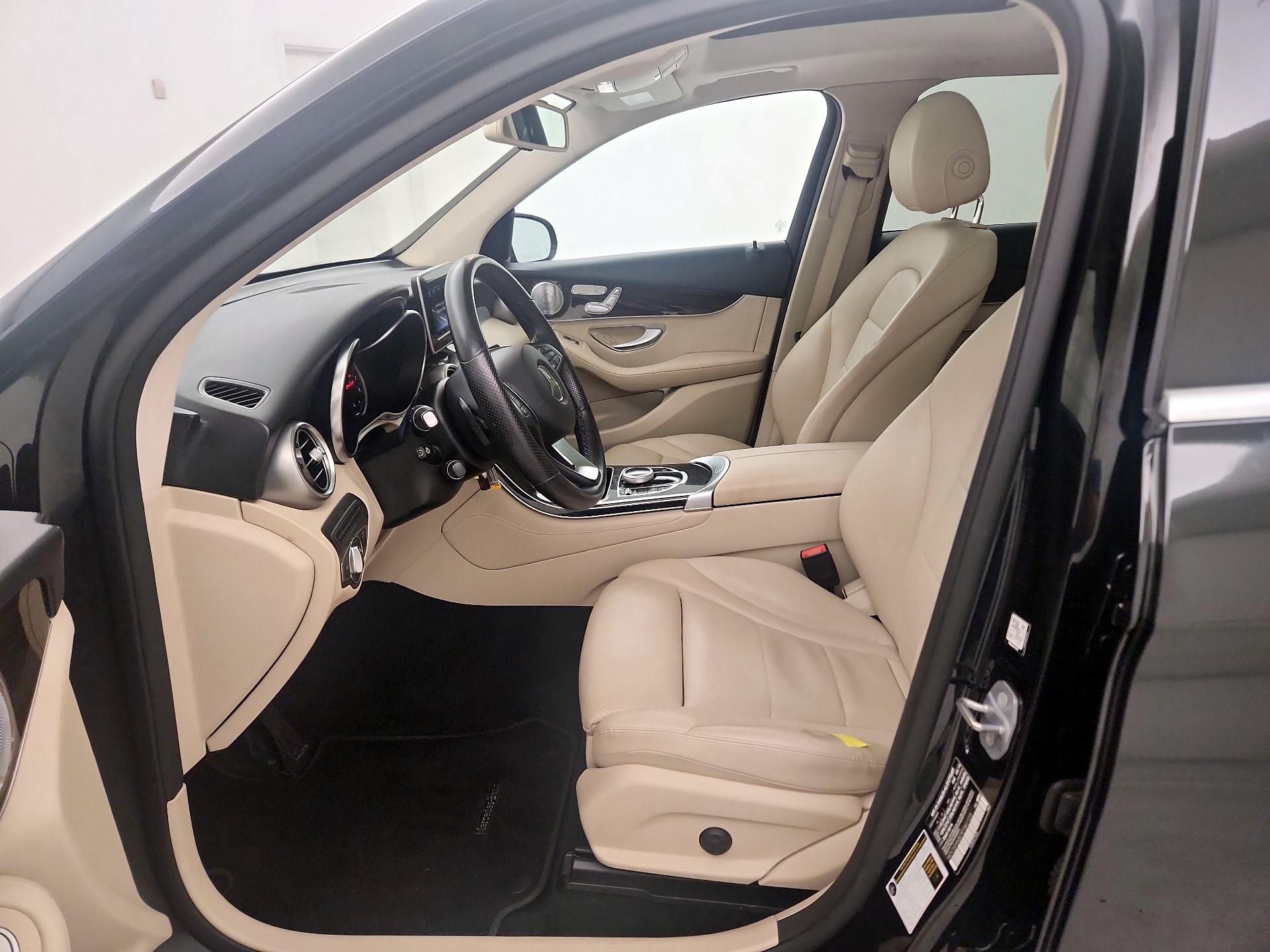Thumbnail: 2019 Mercedes-Benz GLC - 11
