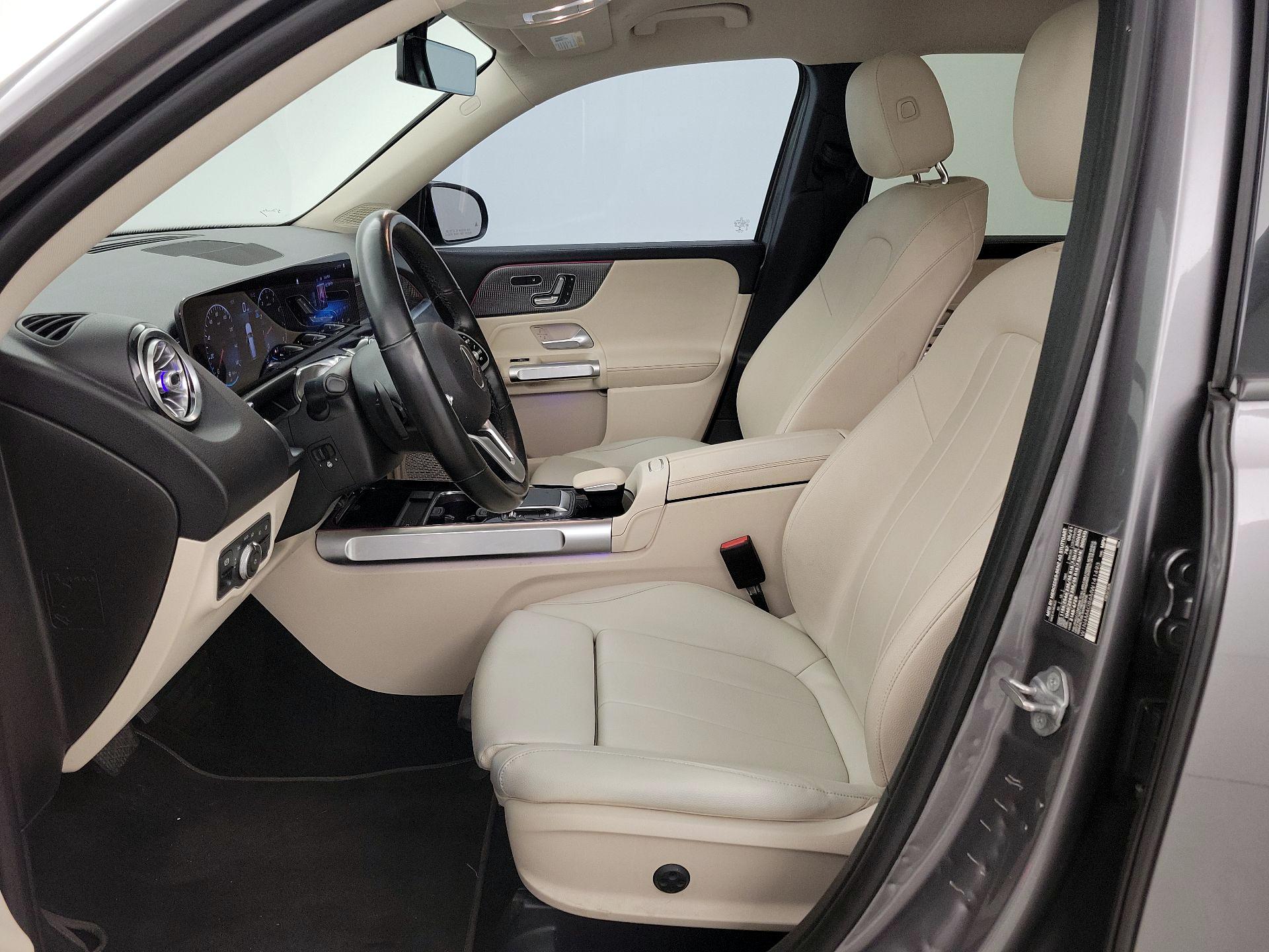 Thumbnail: 2021 Mercedes-Benz GLB - 11