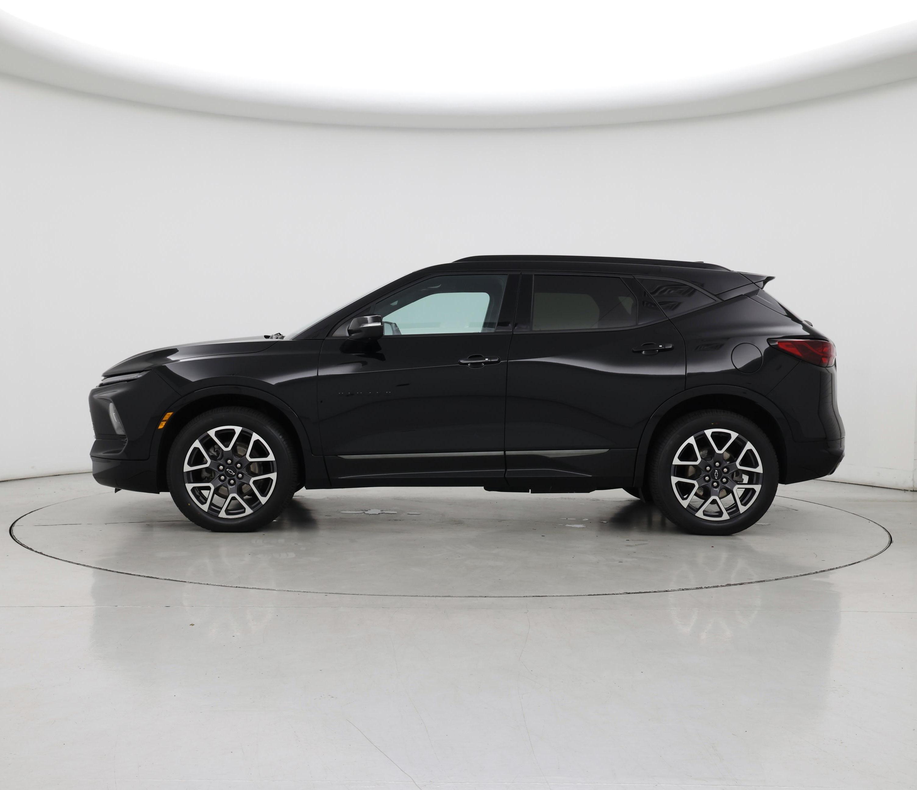 Thumbnail: 2023 Chevrolet Blazer - 3