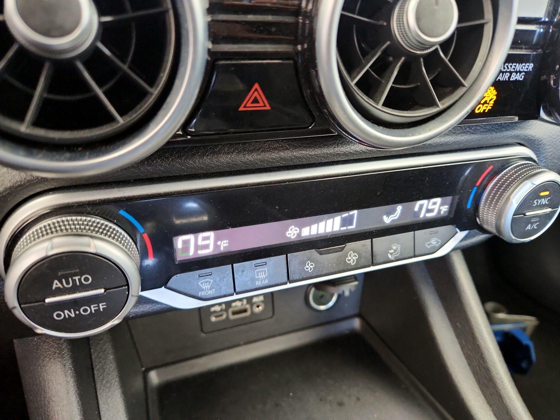 Thumbnail: 2020 Nissan Sentra - 16