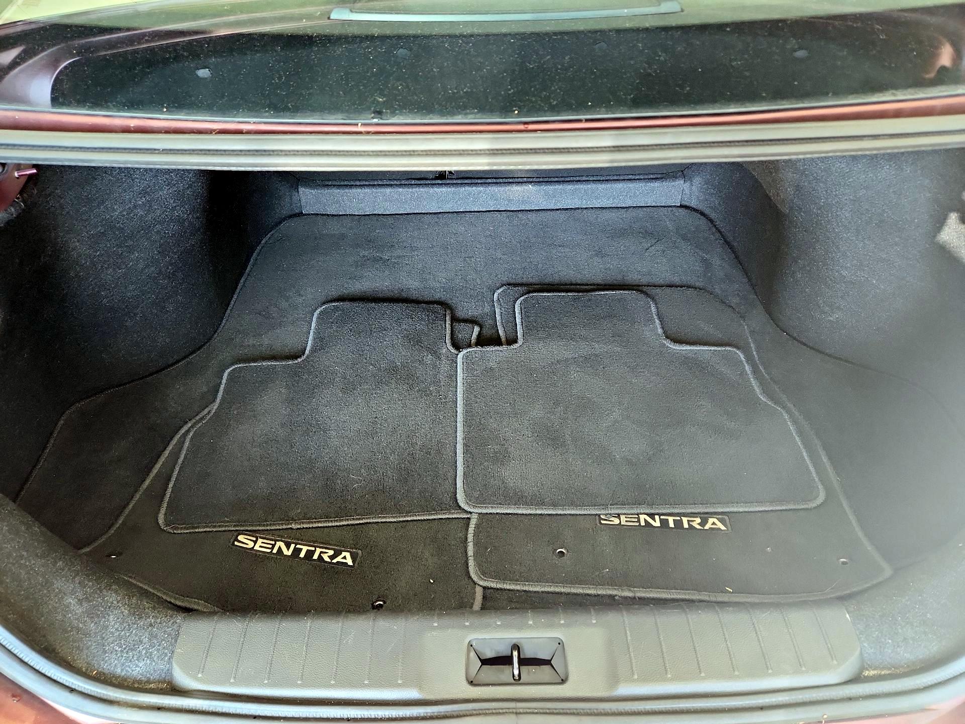Thumbnail: 2020 Nissan Sentra - 20