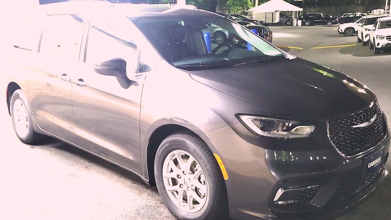 2021 Chrysler Pacifica Touring L Hero Image