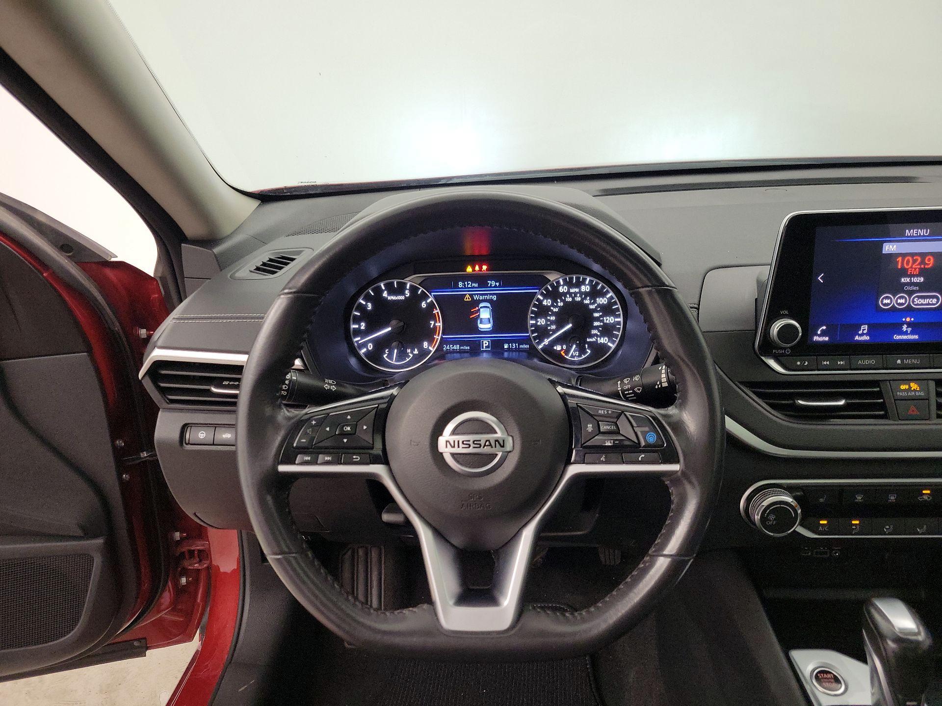 Thumbnail: 2022 Nissan Altima - 10