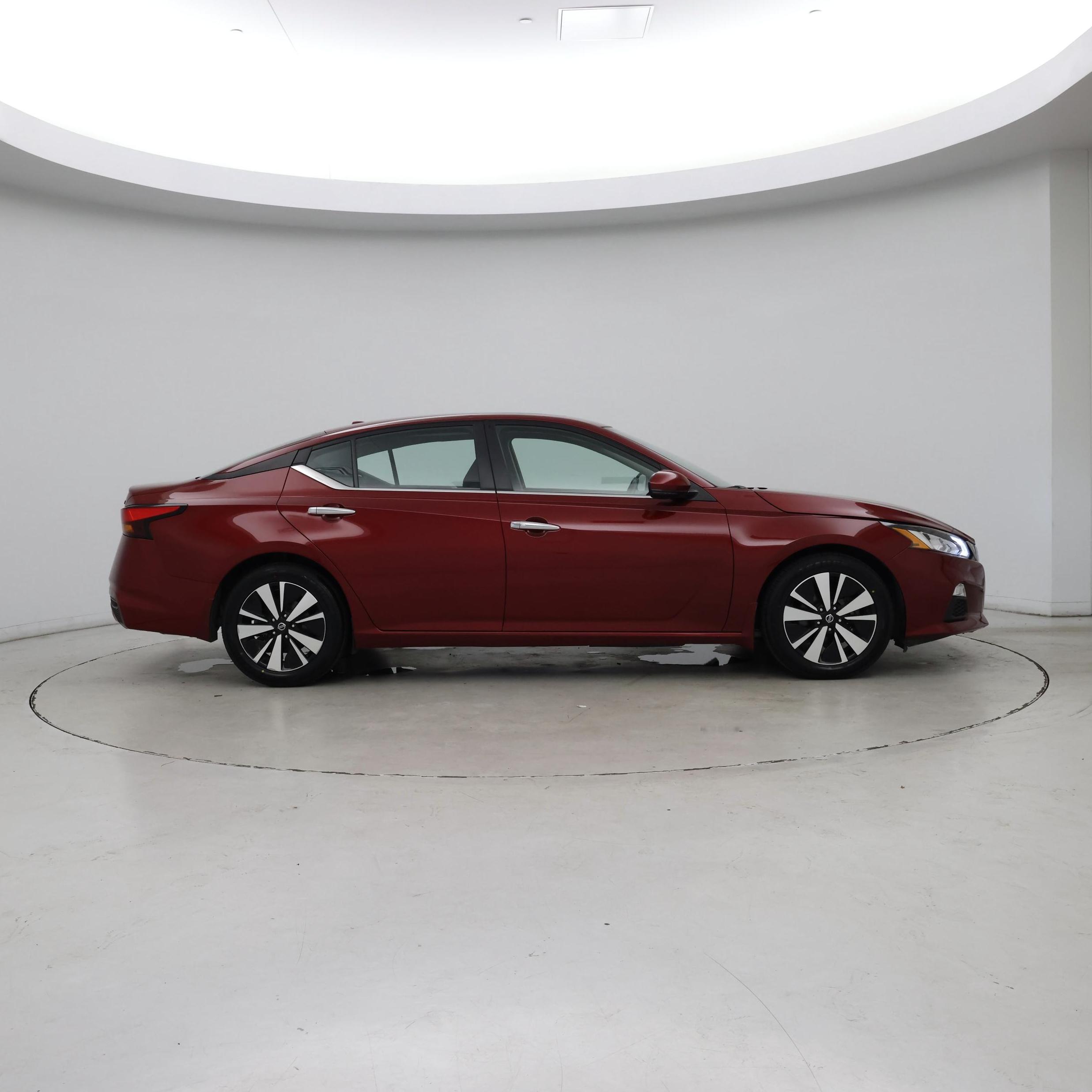 Thumbnail: 2022 Nissan Altima - 7