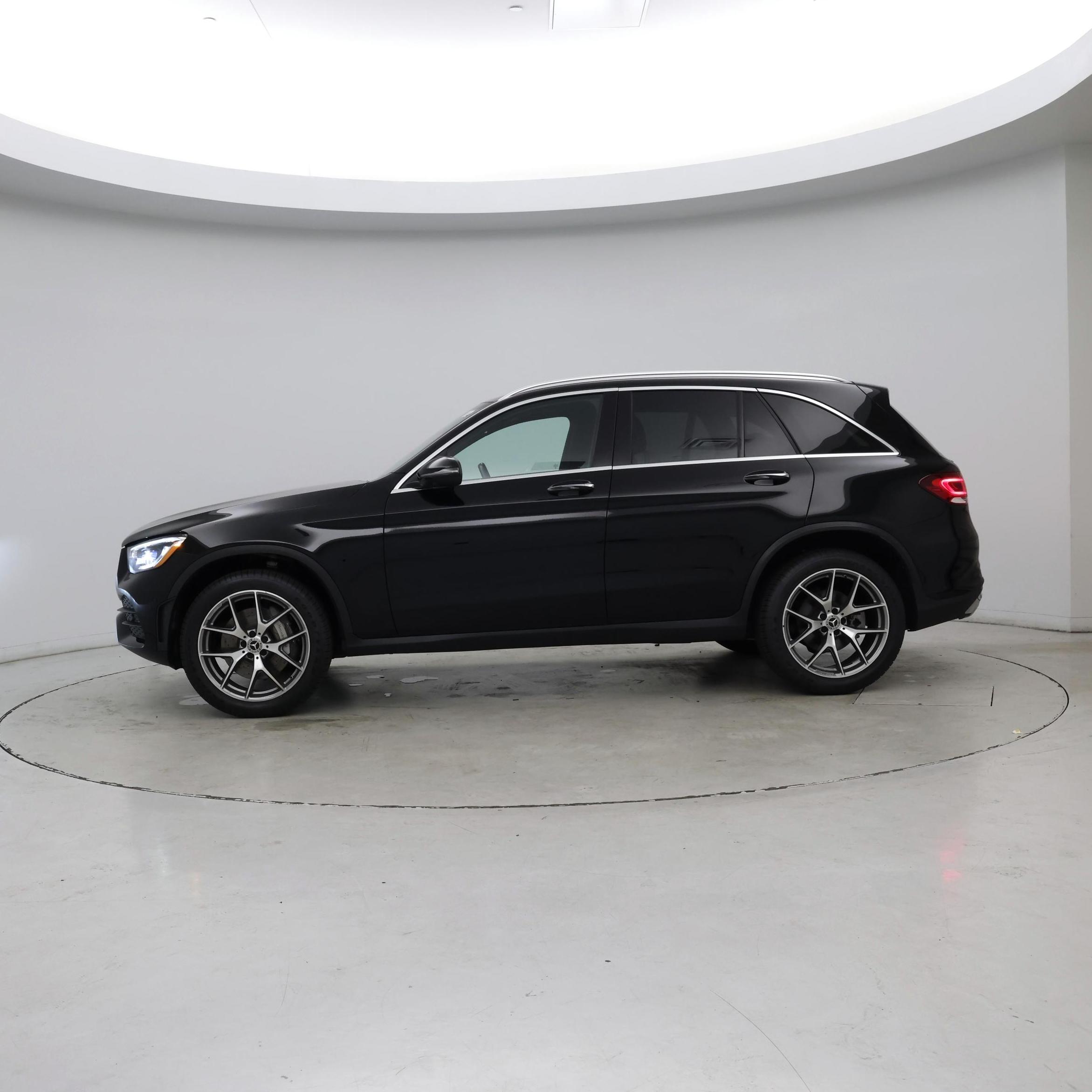 Thumbnail: 2022 Mercedes-Benz GLC - 3