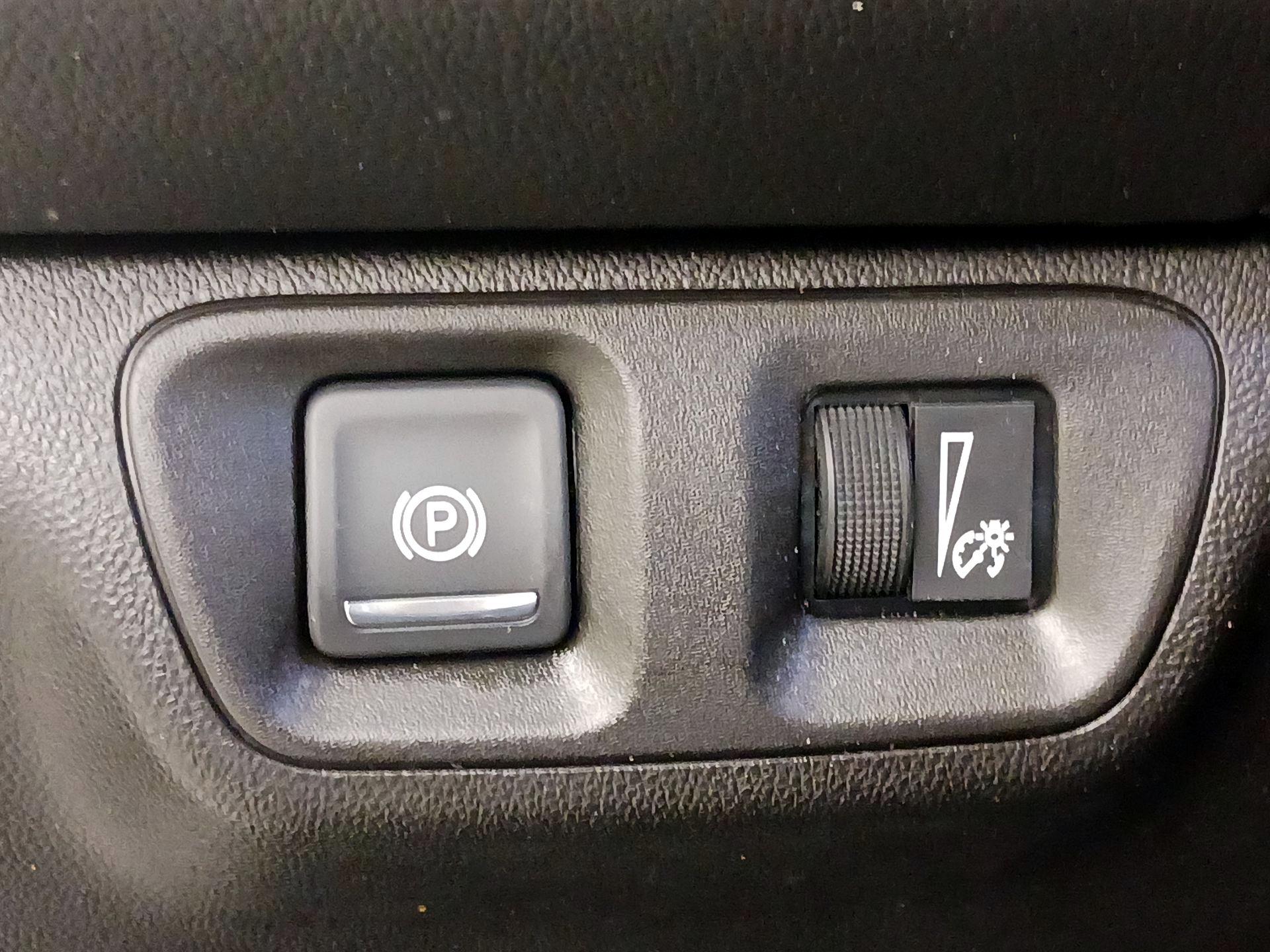 Thumbnail: 2022 GMC Acadia - 13