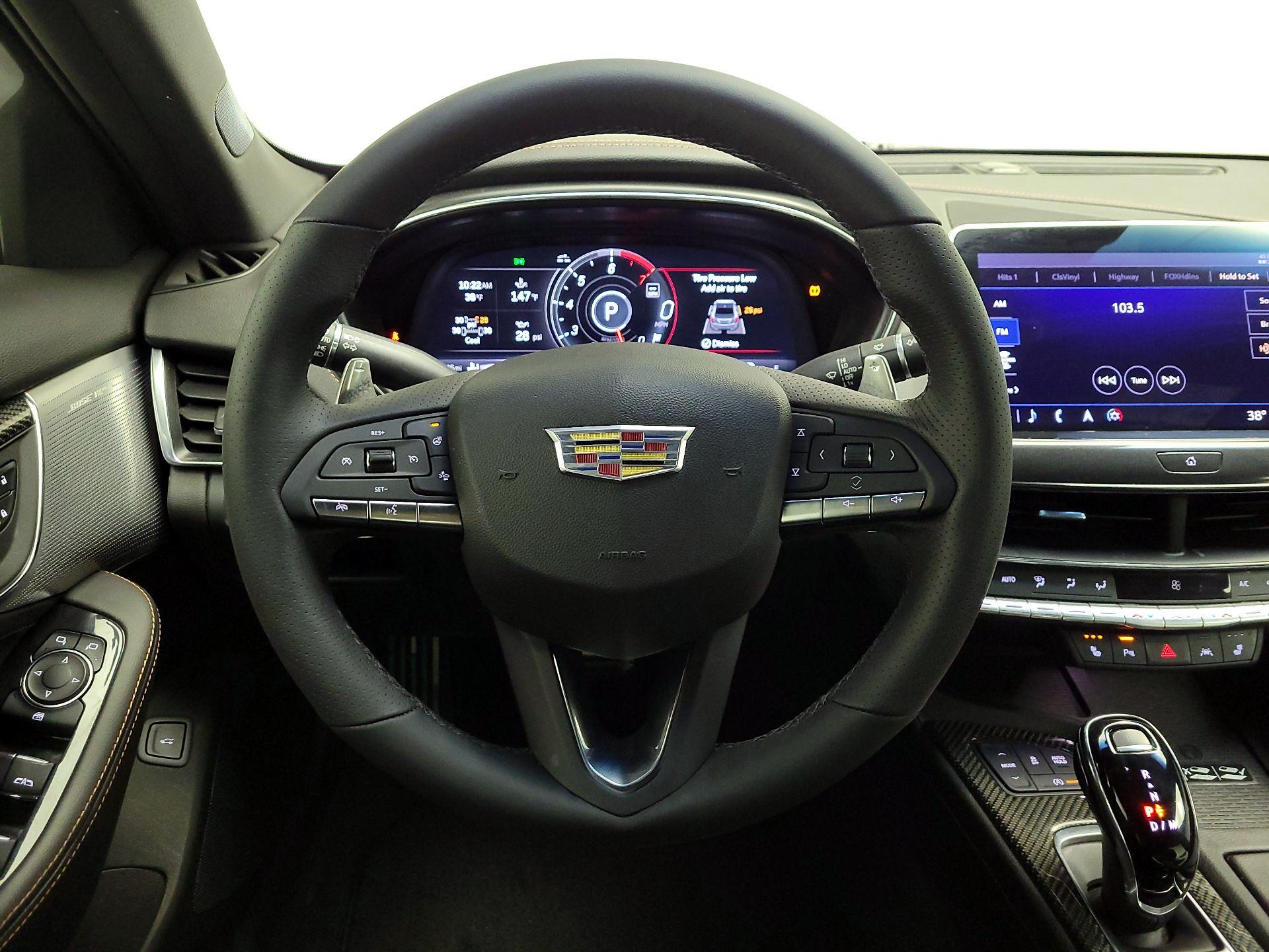 Thumbnail: 2022 Cadillac CT5 - 10
