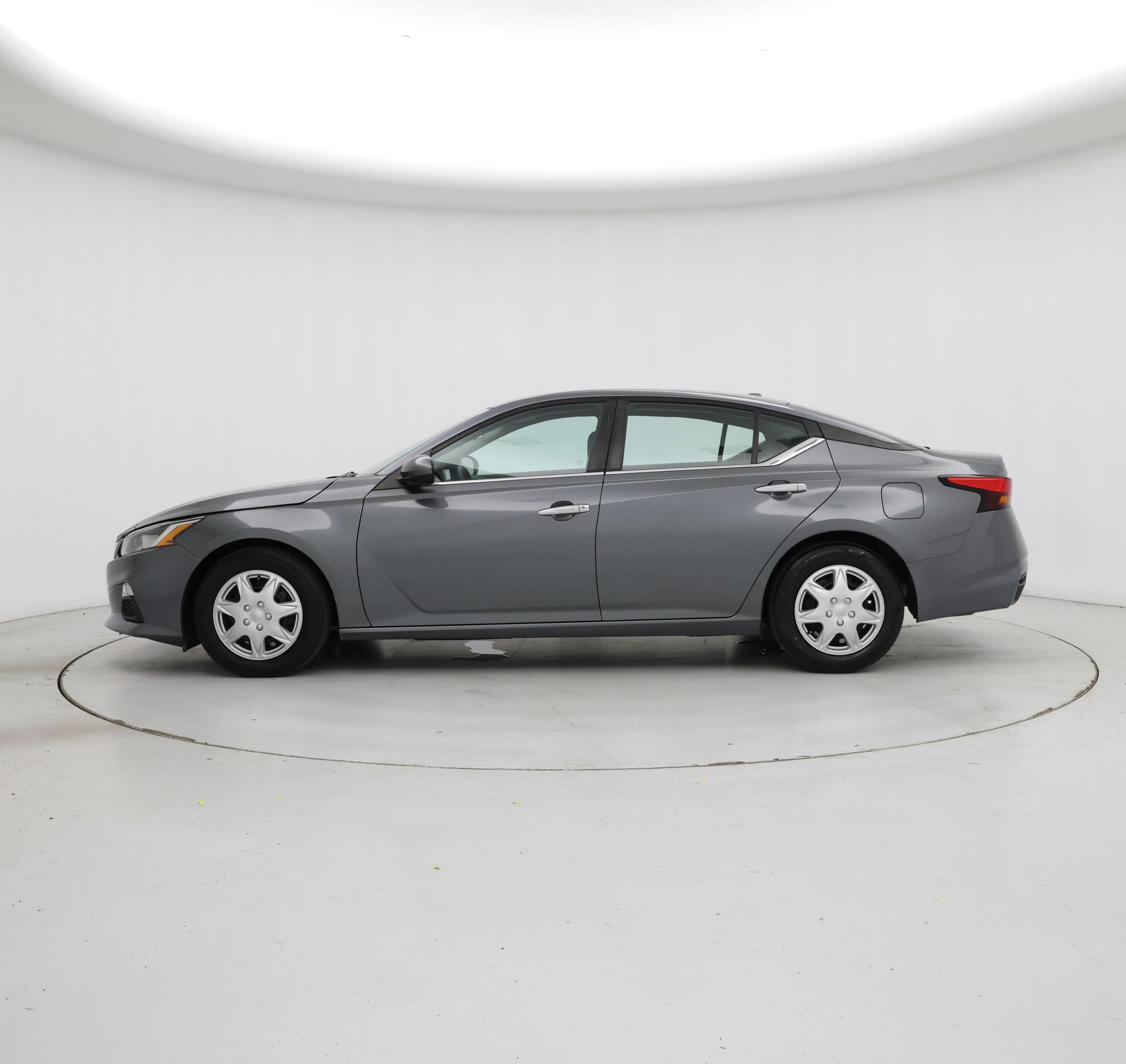 Thumbnail: 2020 Nissan Altima - 3