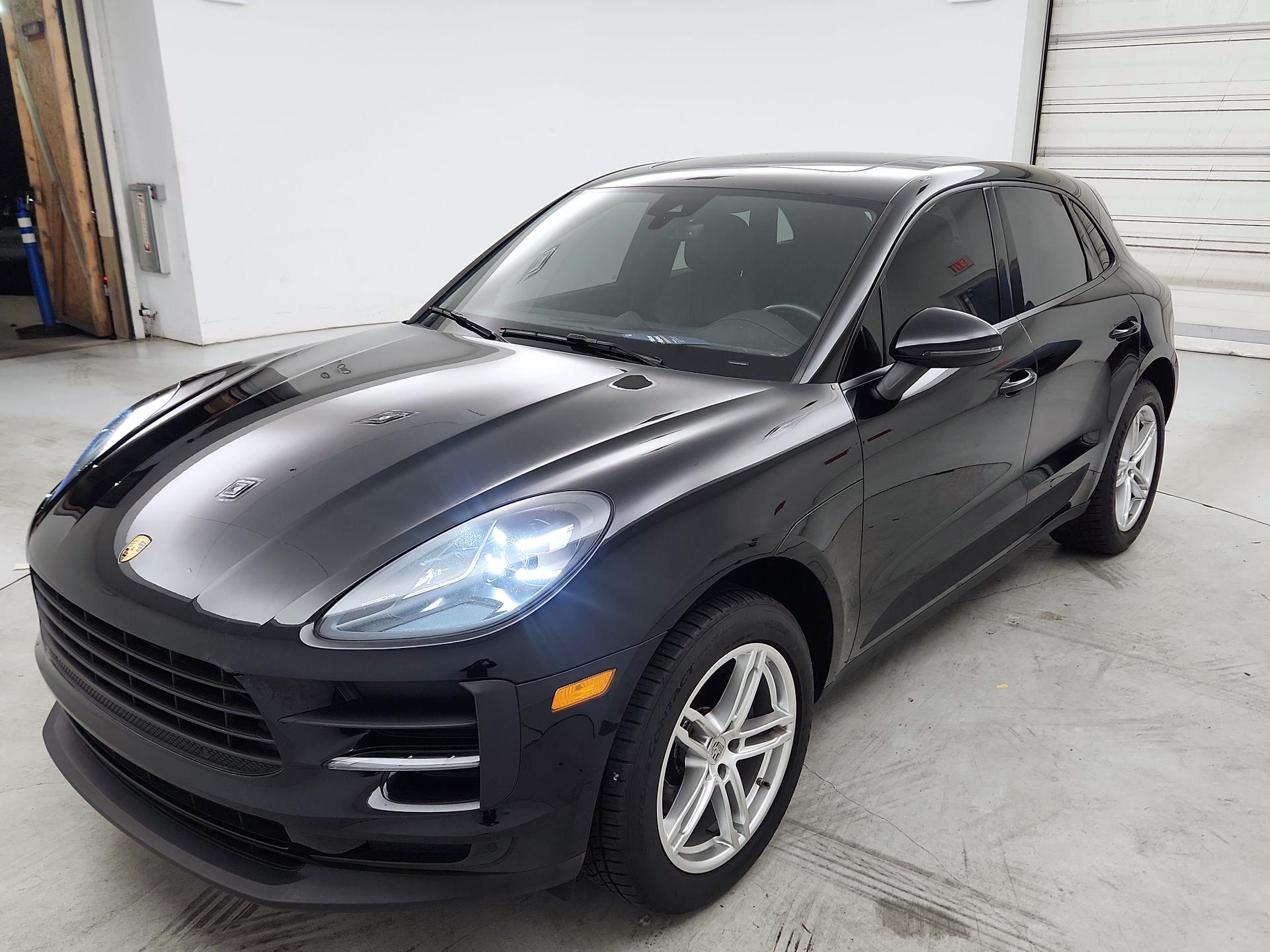 Thumbnail: 2020 Porsche Macan - 3