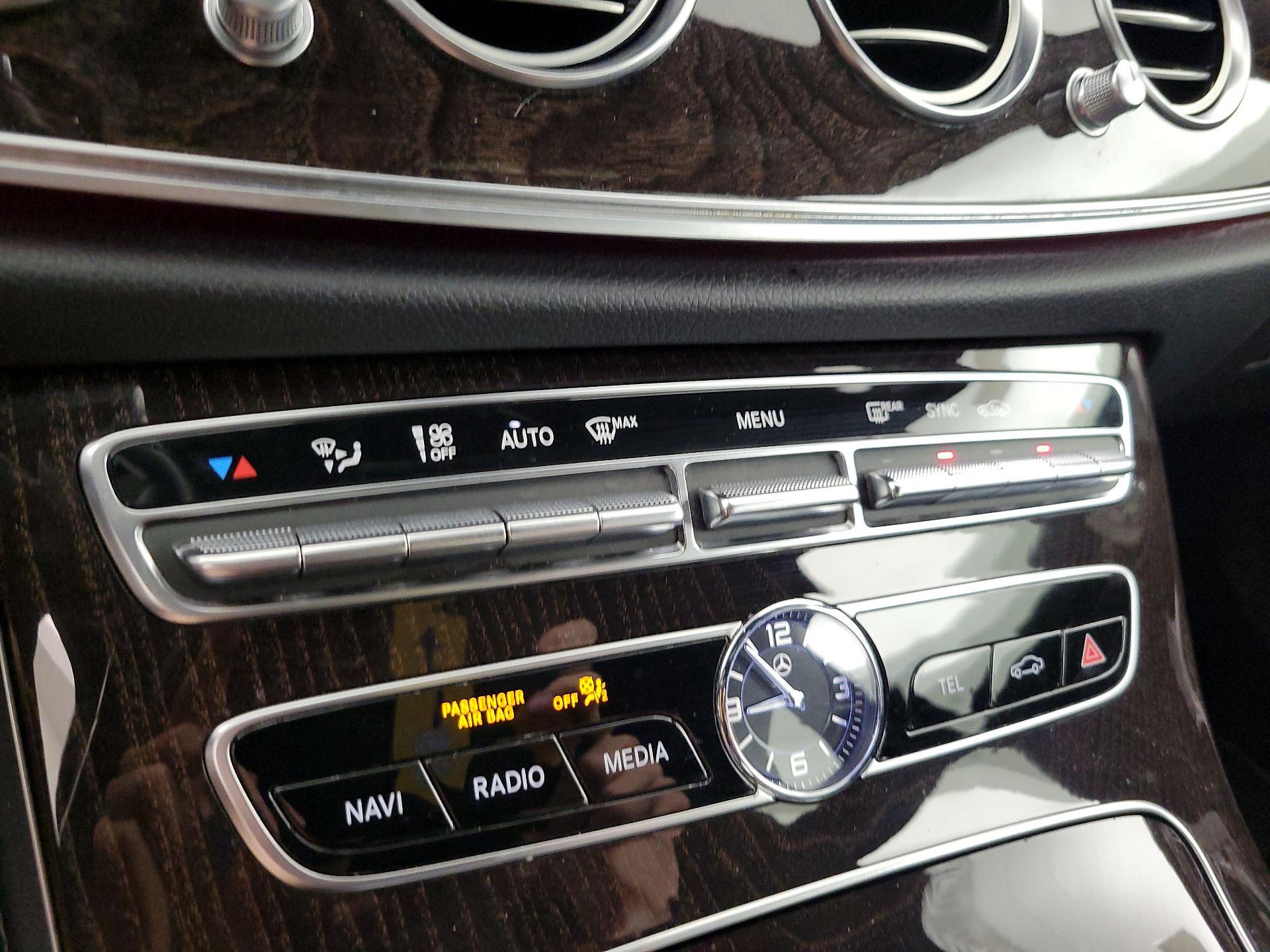Thumbnail: 2020 Mercedes-Benz E-Class - 17