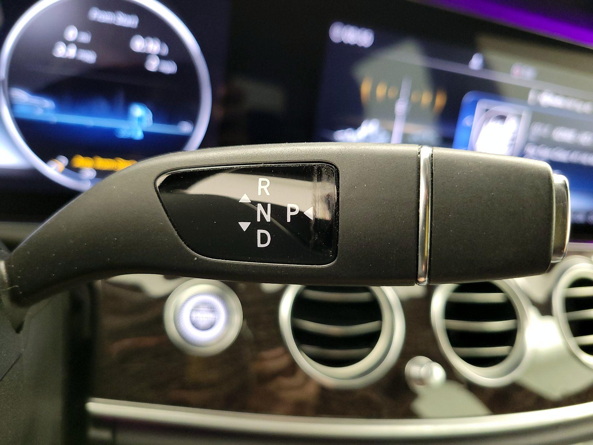 Thumbnail: 2020 Mercedes-Benz E-Class - 18