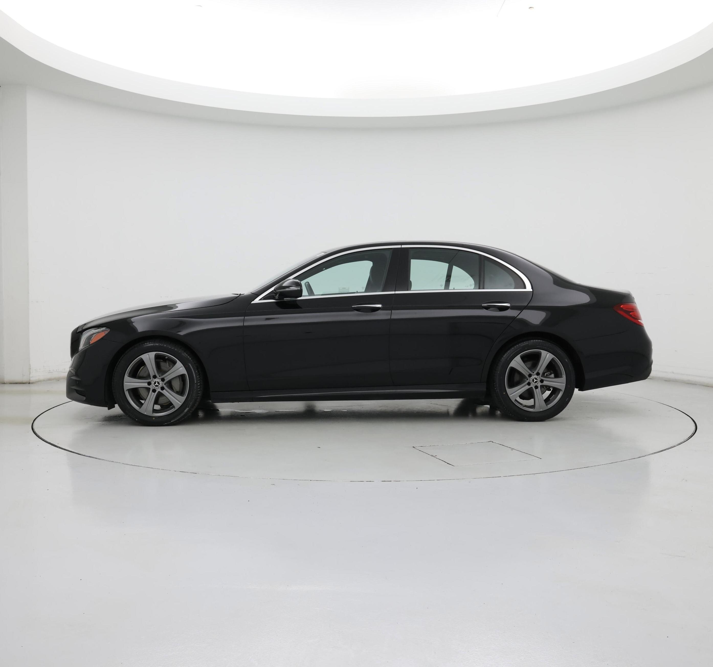 Thumbnail: 2020 Mercedes-Benz E-Class - 3