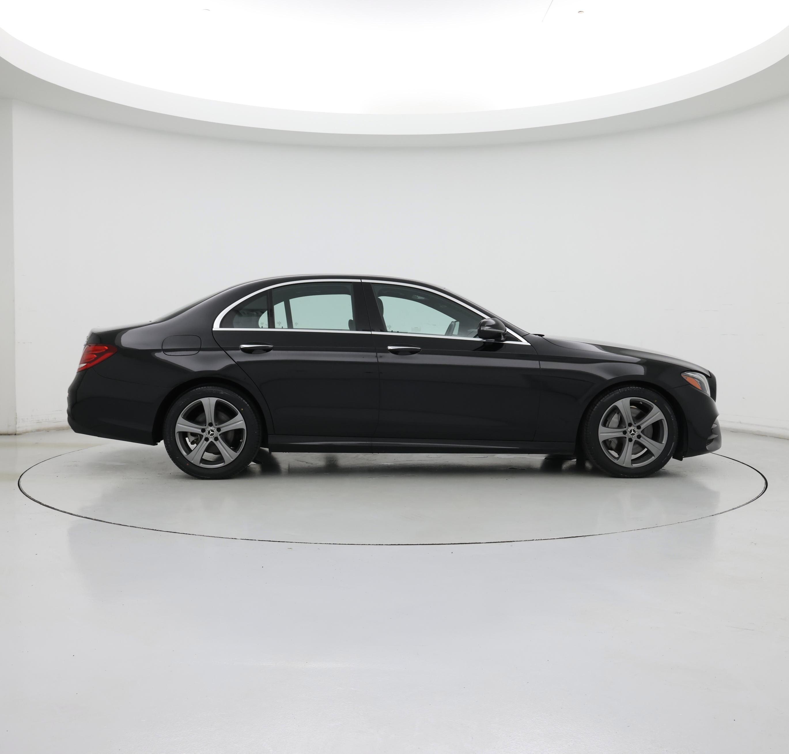 Thumbnail: 2020 Mercedes-Benz E-Class - 7