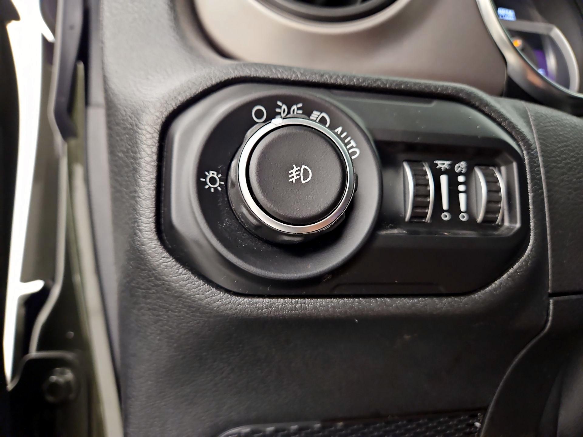 Thumbnail: 2020 Jeep Wrangler - 13