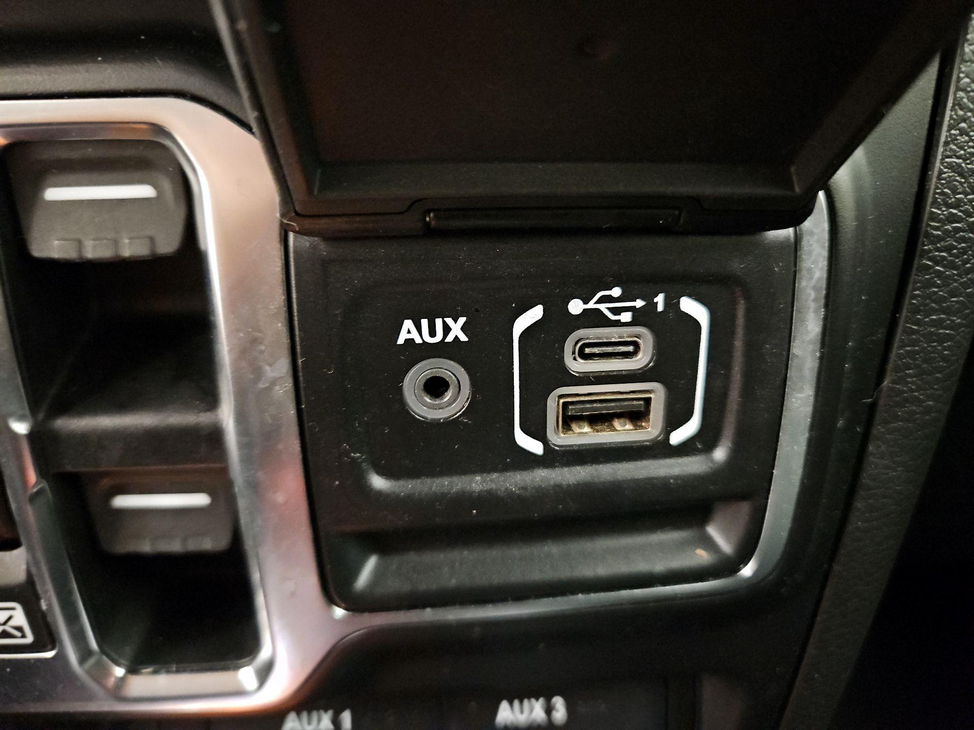 Thumbnail: 2020 Jeep Wrangler - 19