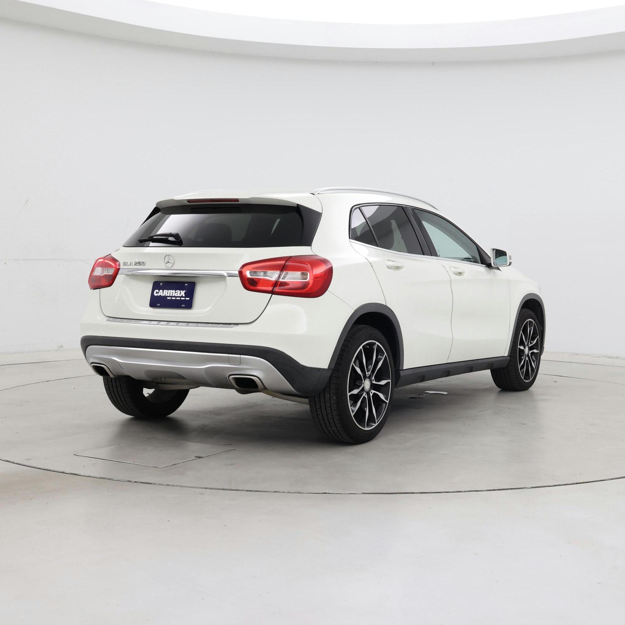 Thumbnail: 2017 Mercedes-Benz GLA - 8