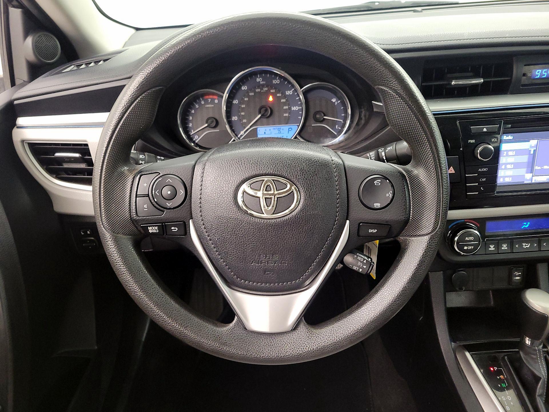 Thumbnail: 2015 Toyota Corolla - 10