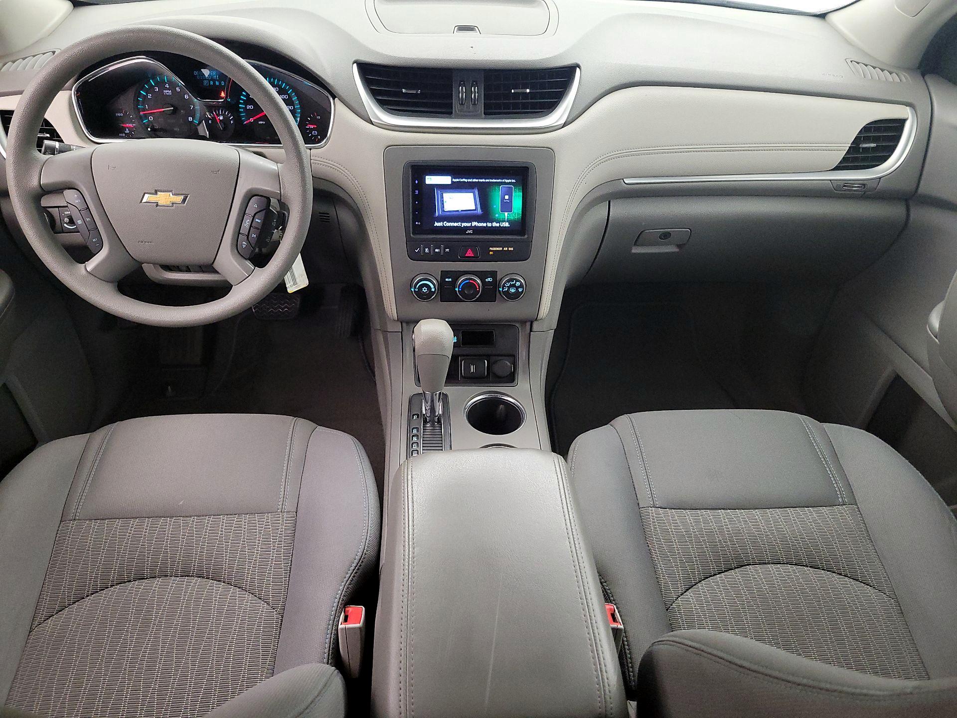 Thumbnail: 2017 Chevrolet Traverse - 9