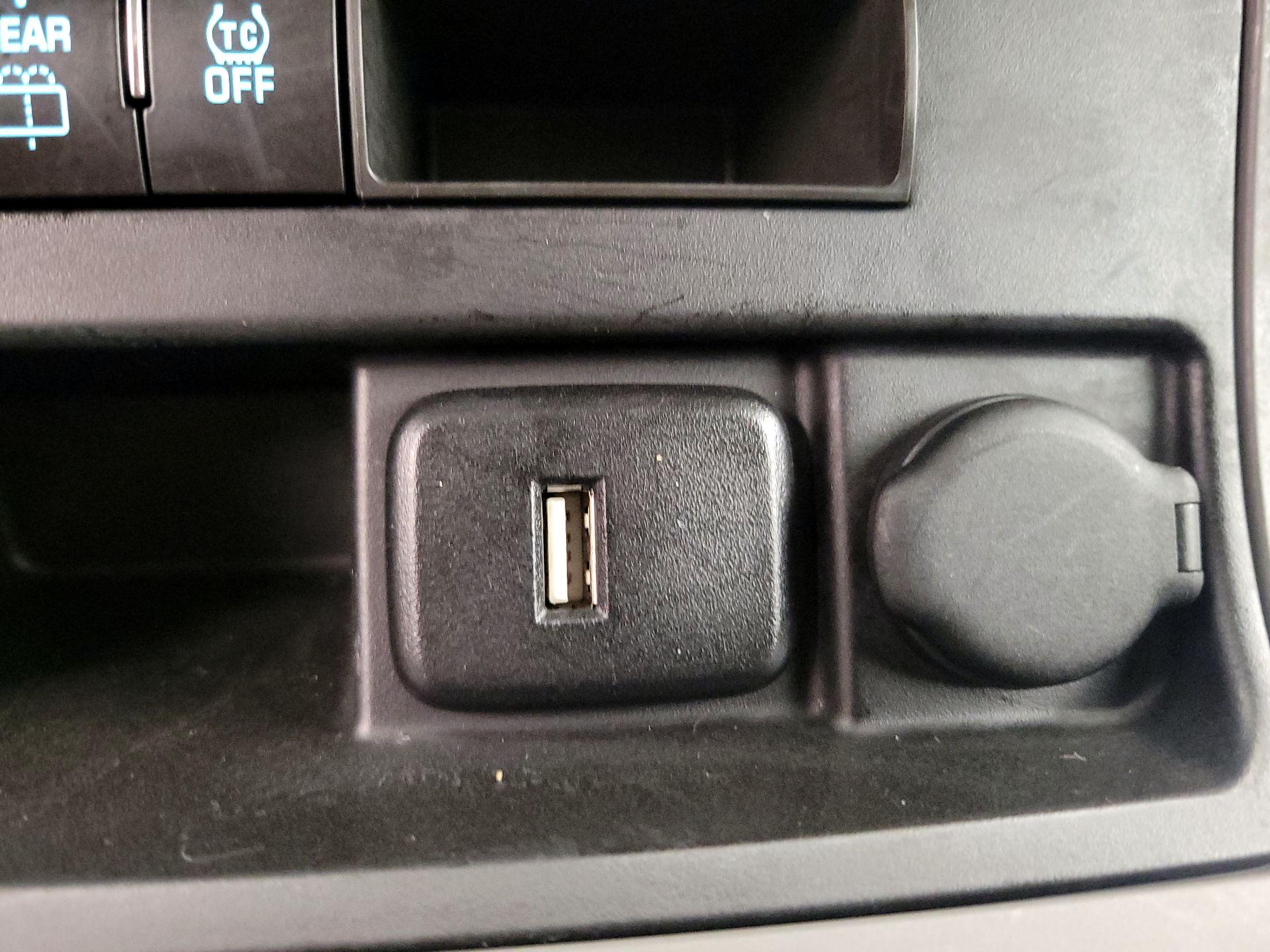 Thumbnail: 2017 Chevrolet Traverse - 18