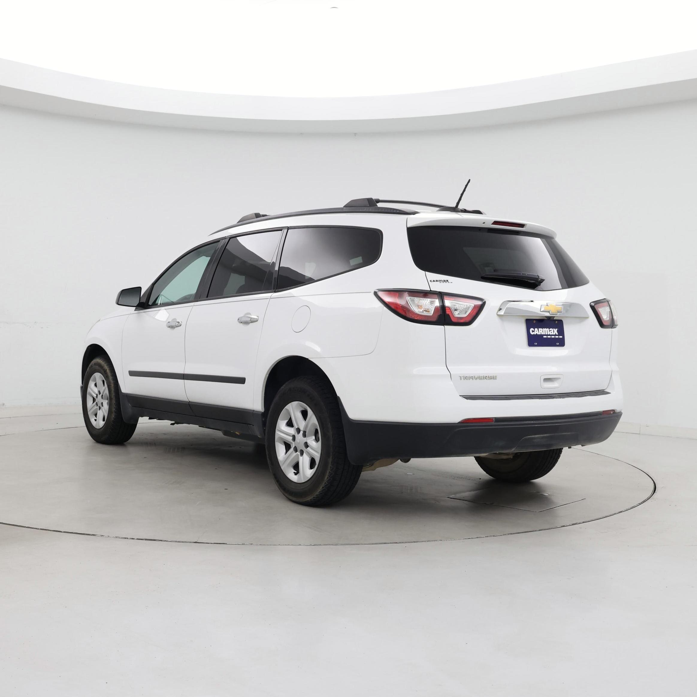 Thumbnail: 2017 Chevrolet Traverse - 2