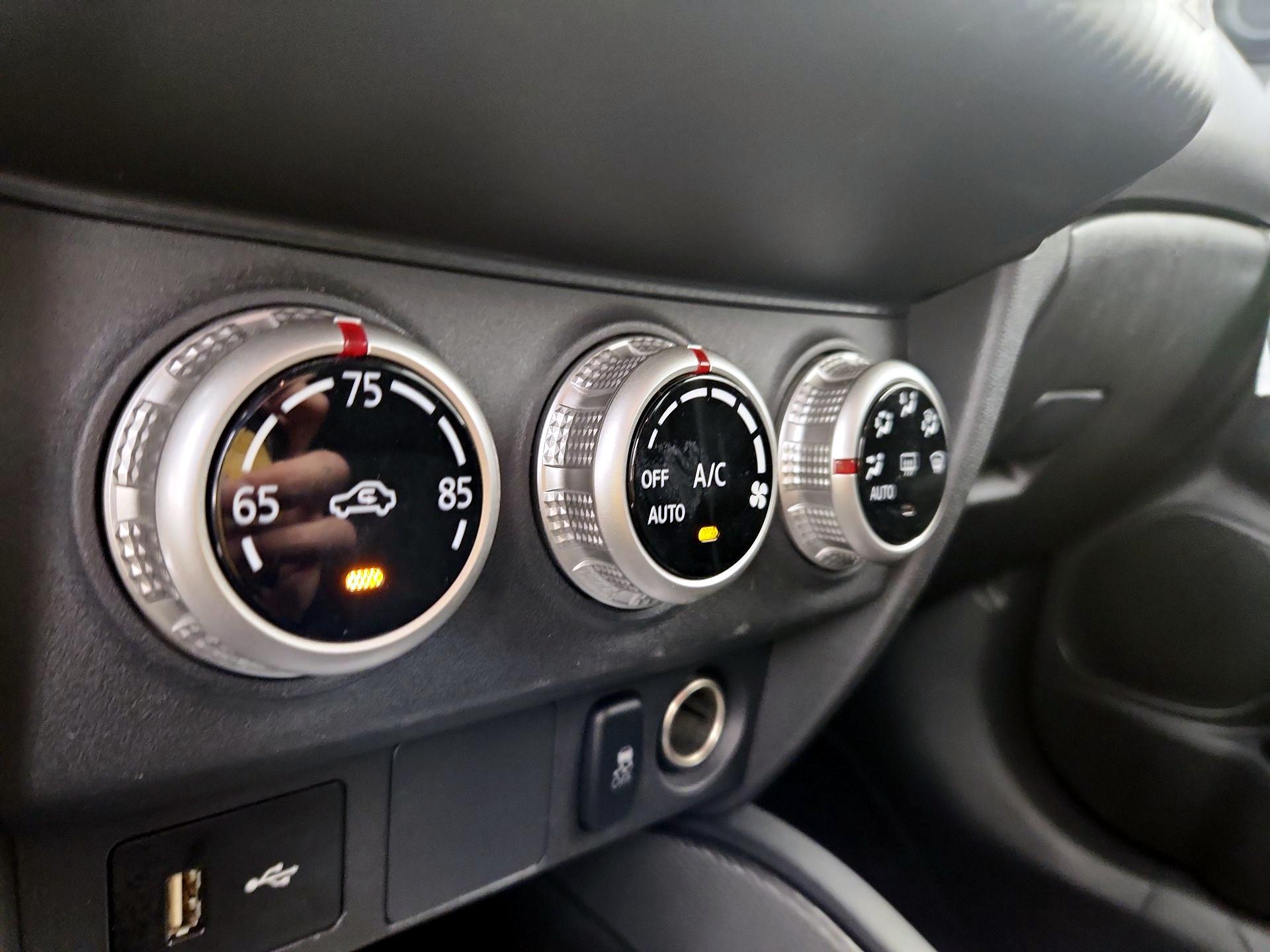 Thumbnail: 2020 Mitsubishi Outlander Sport - 16