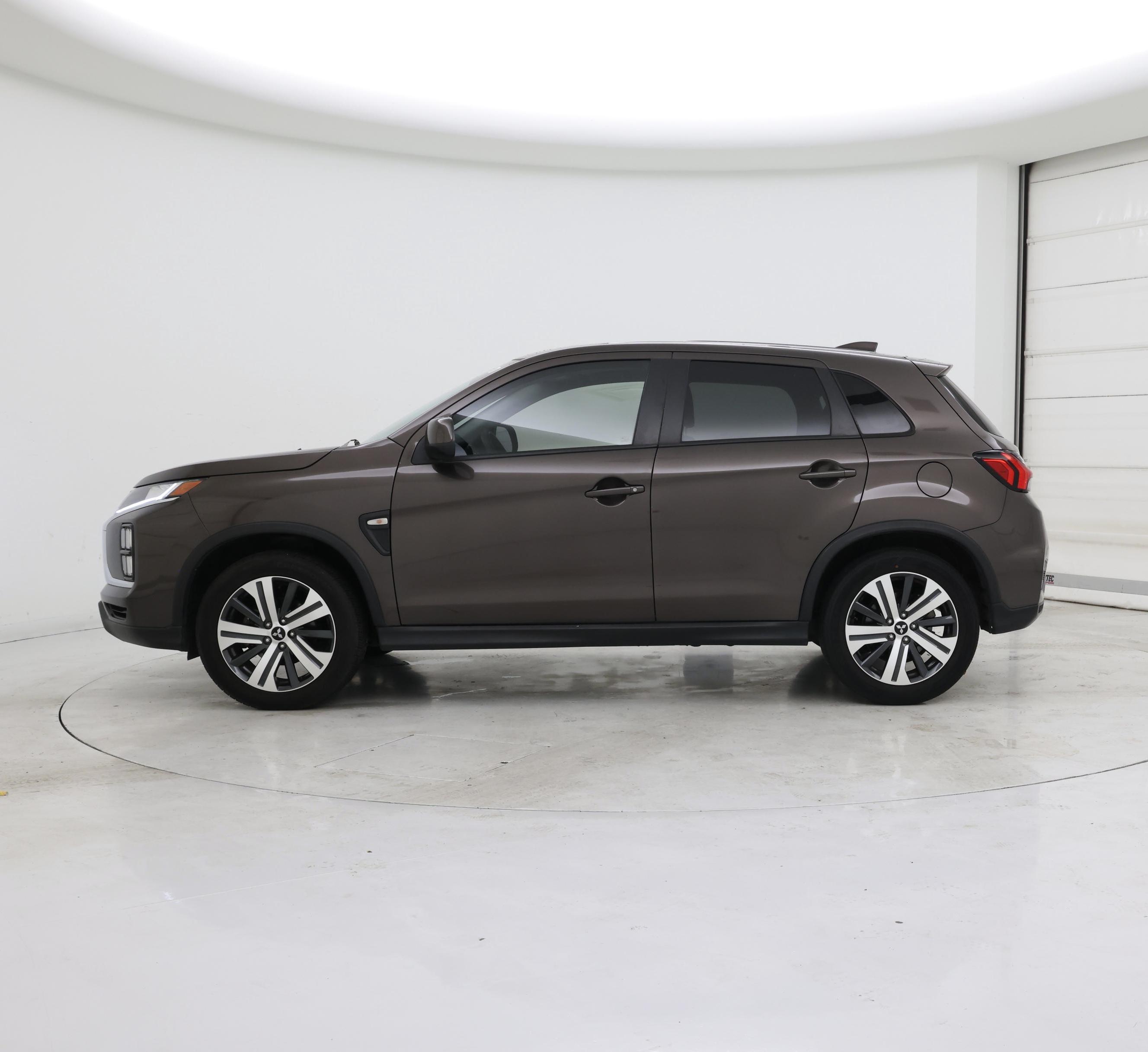 Thumbnail: 2020 Mitsubishi Outlander Sport - 3