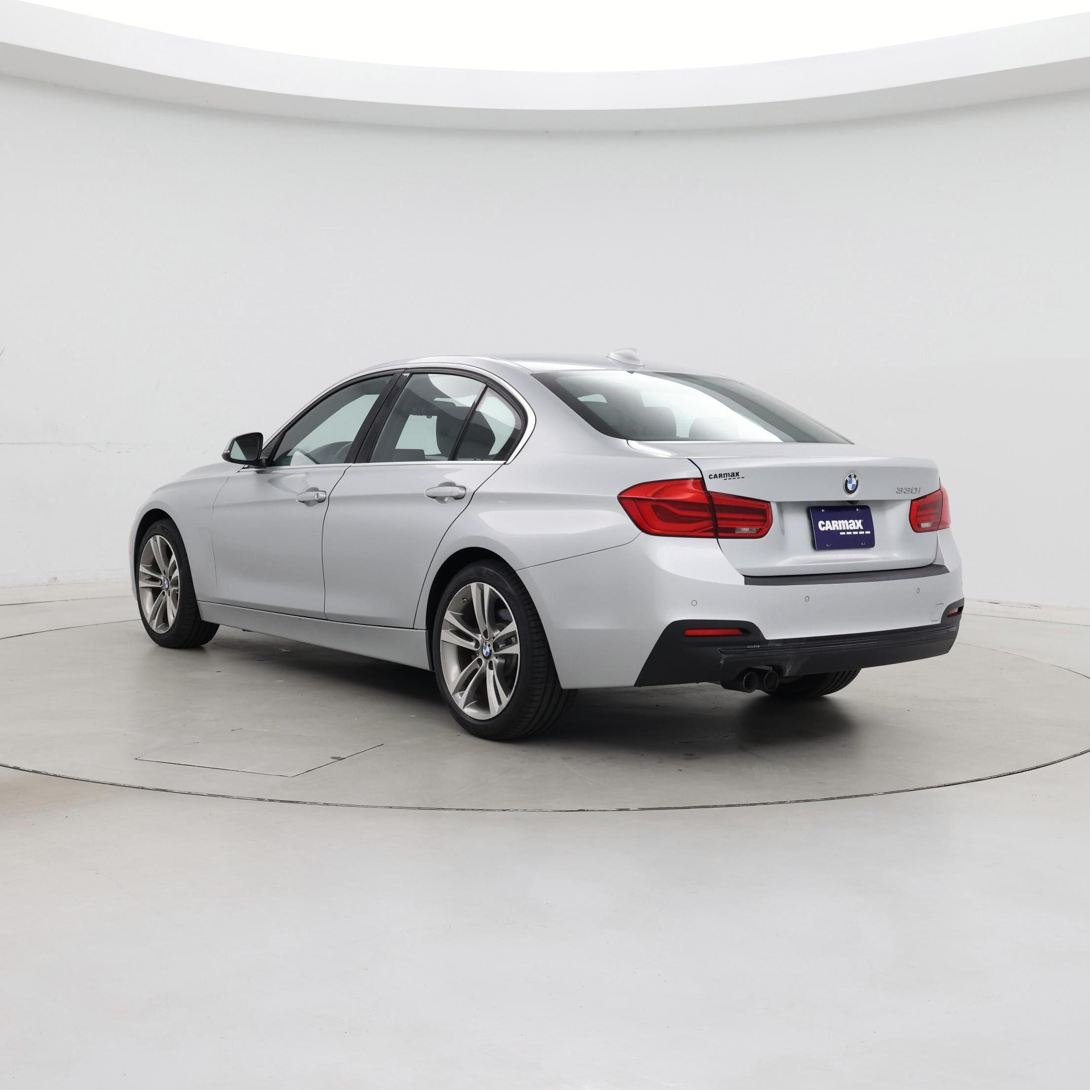 Thumbnail: 2017 BMW 3 Series - 2