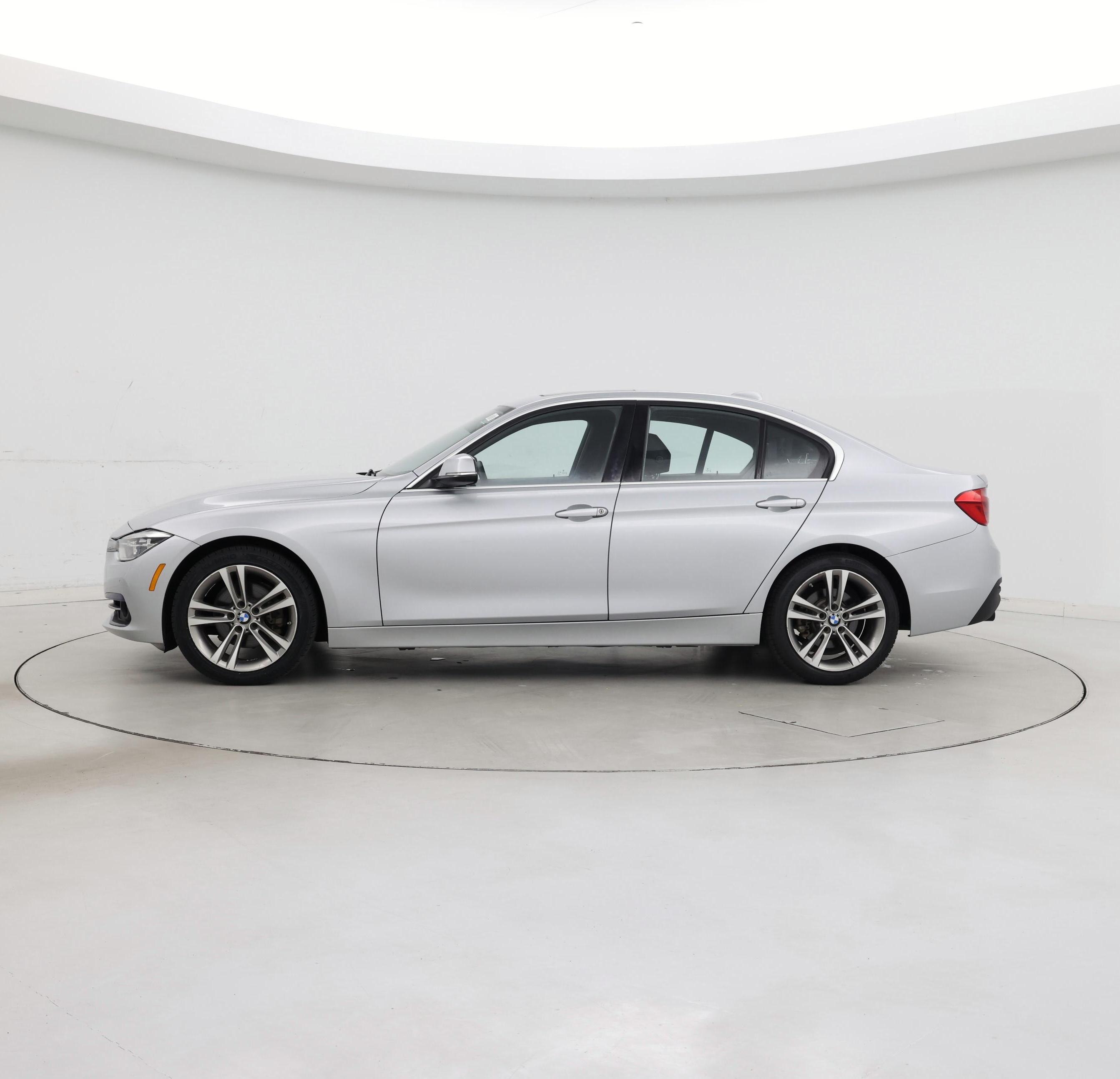 Thumbnail: 2017 BMW 3 Series - 3