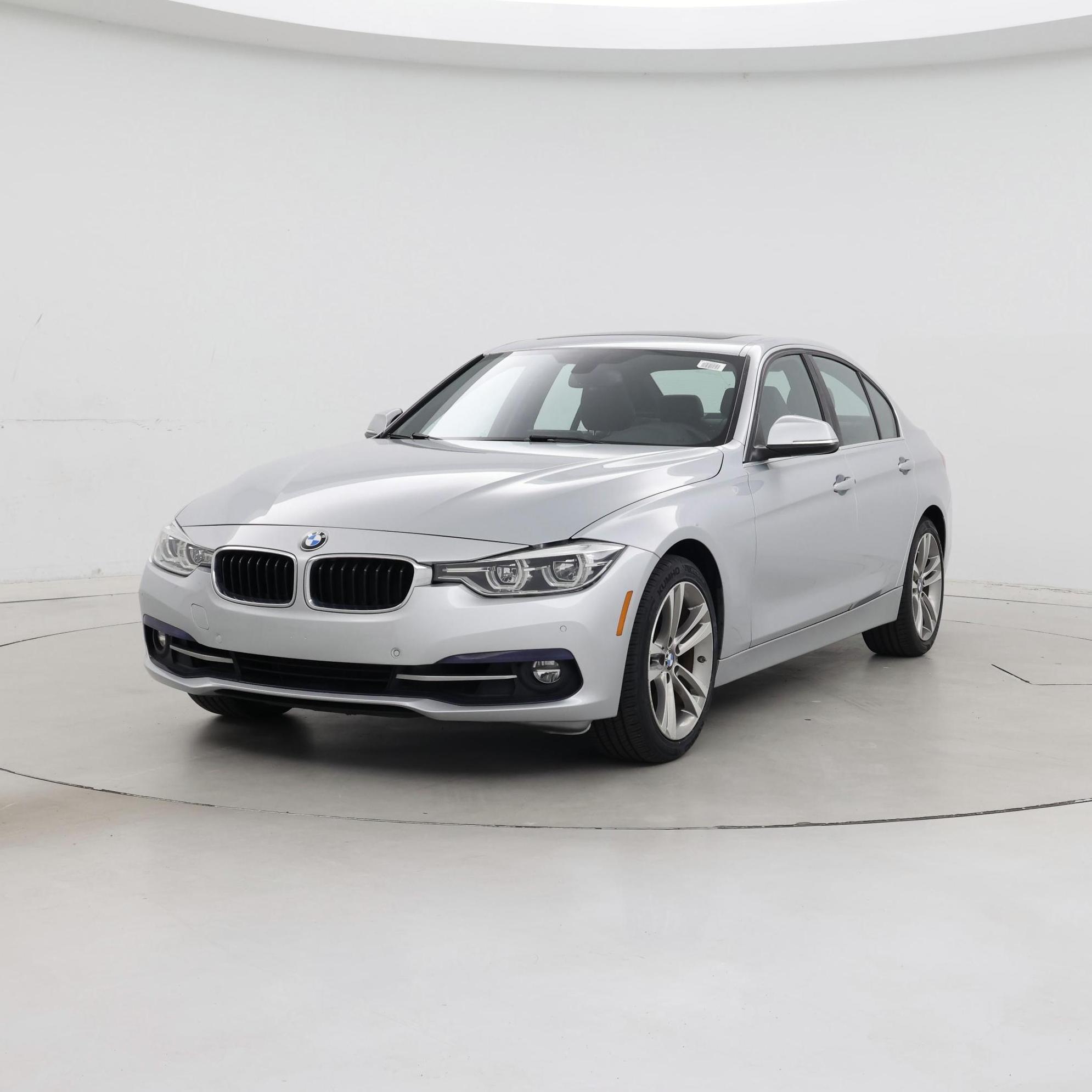 Thumbnail: 2017 BMW 3 Series - 4