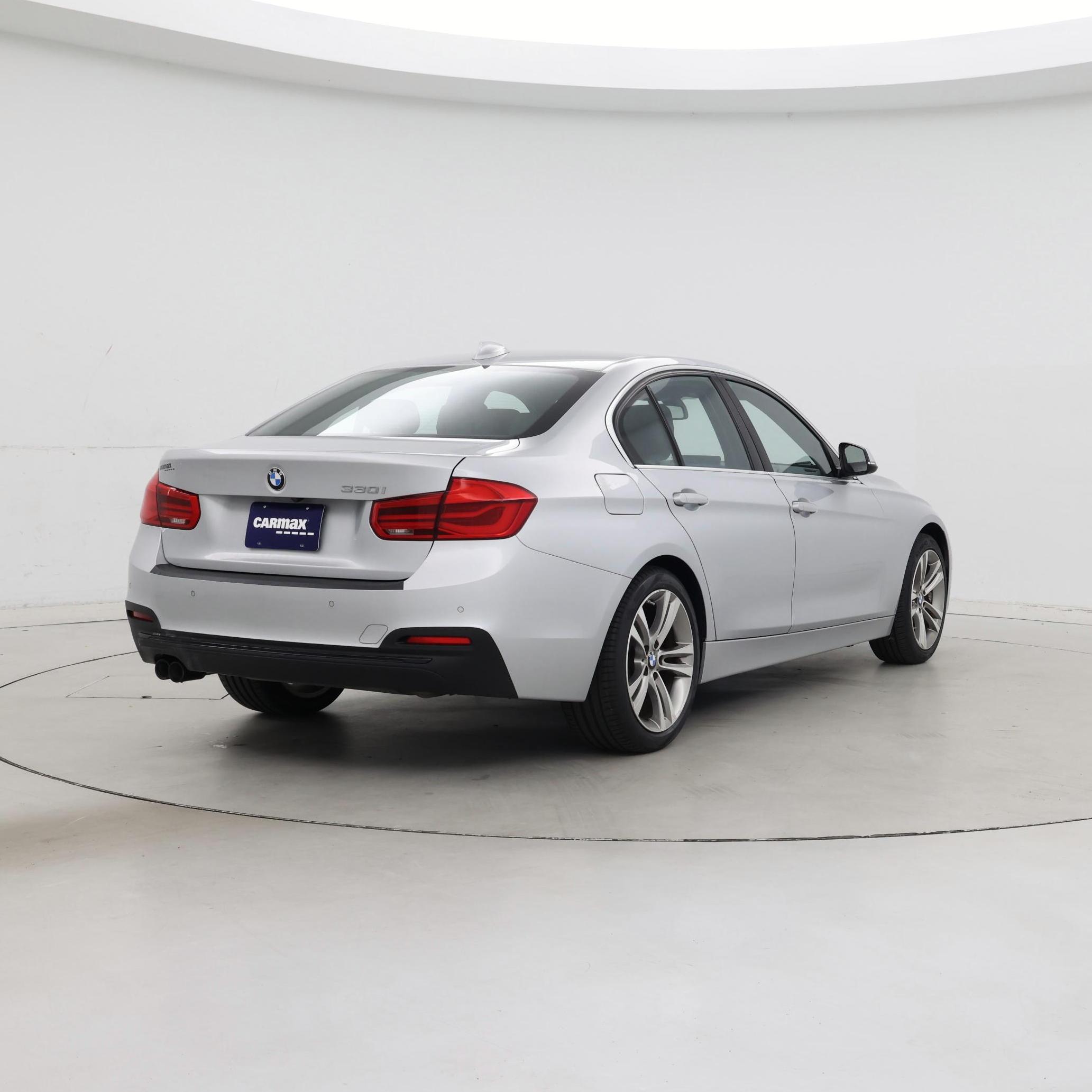 Thumbnail: 2017 BMW 3 Series - 8
