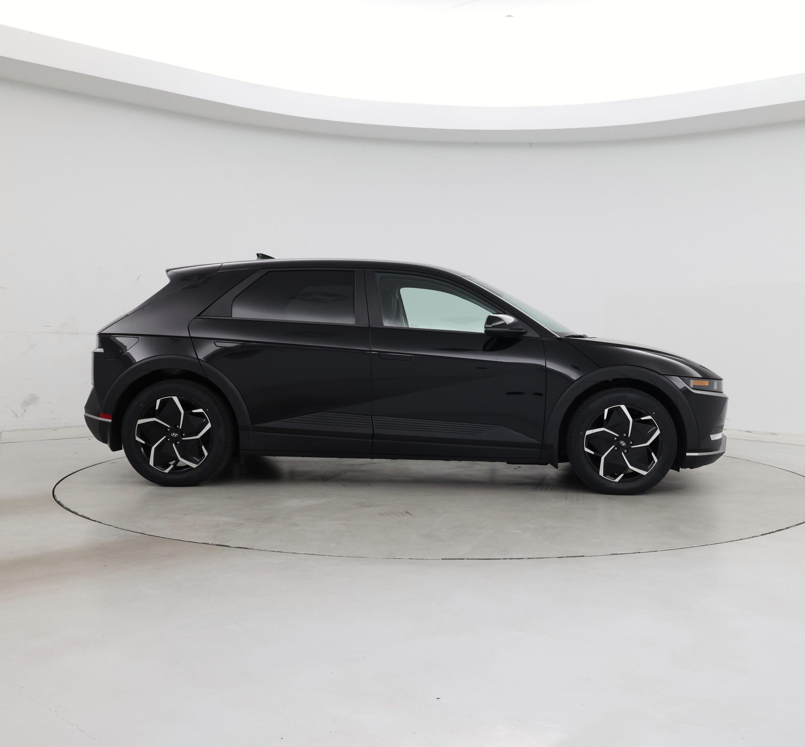 Thumbnail: 2023 Hyundai Ioniq 5 - 7