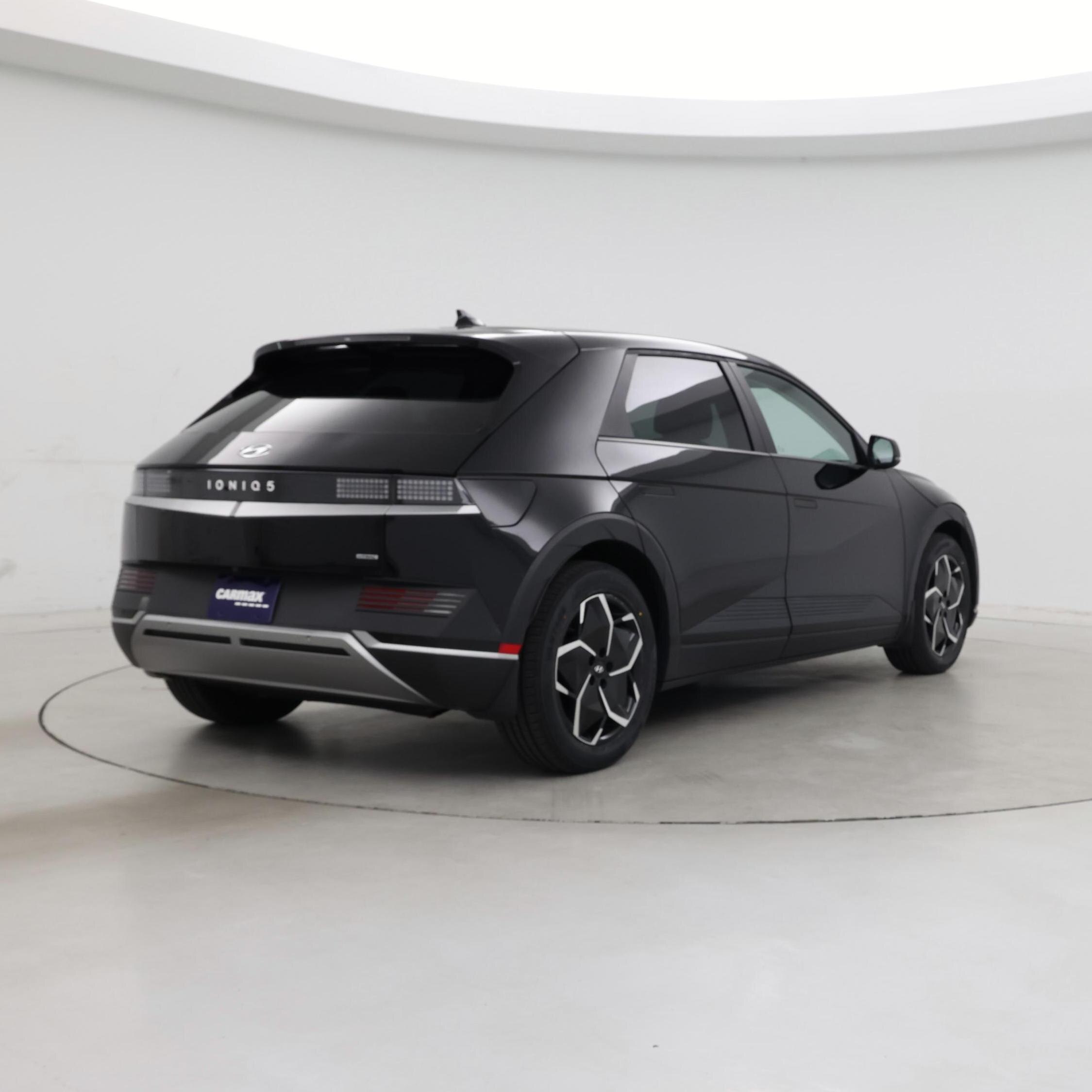 Thumbnail: 2023 Hyundai Ioniq 5 - 8