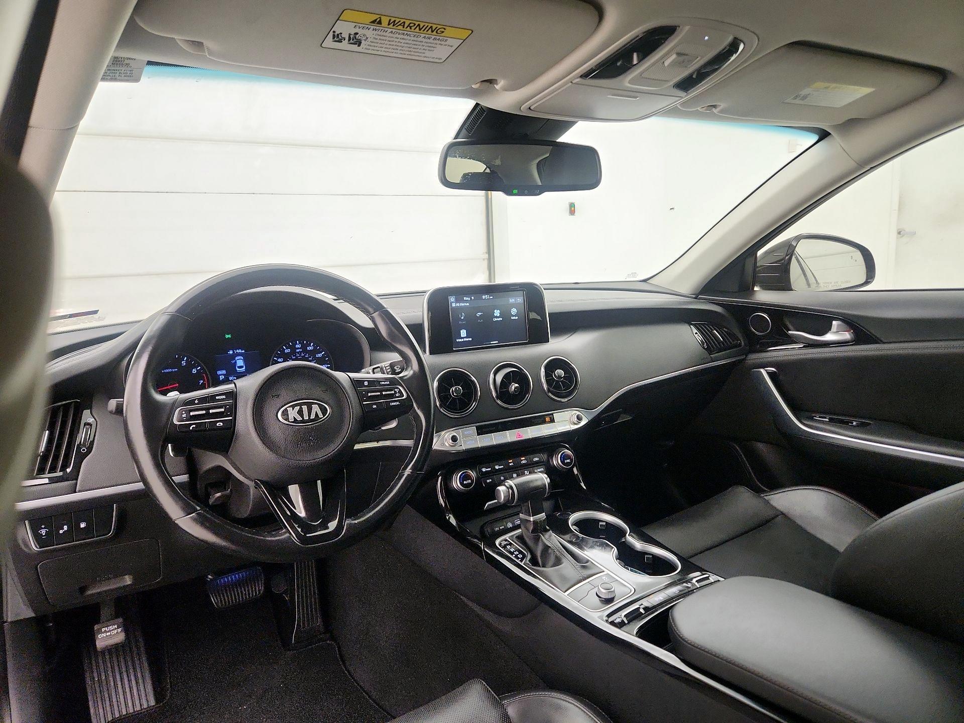 Thumbnail: 2019 Kia Stinger - 9