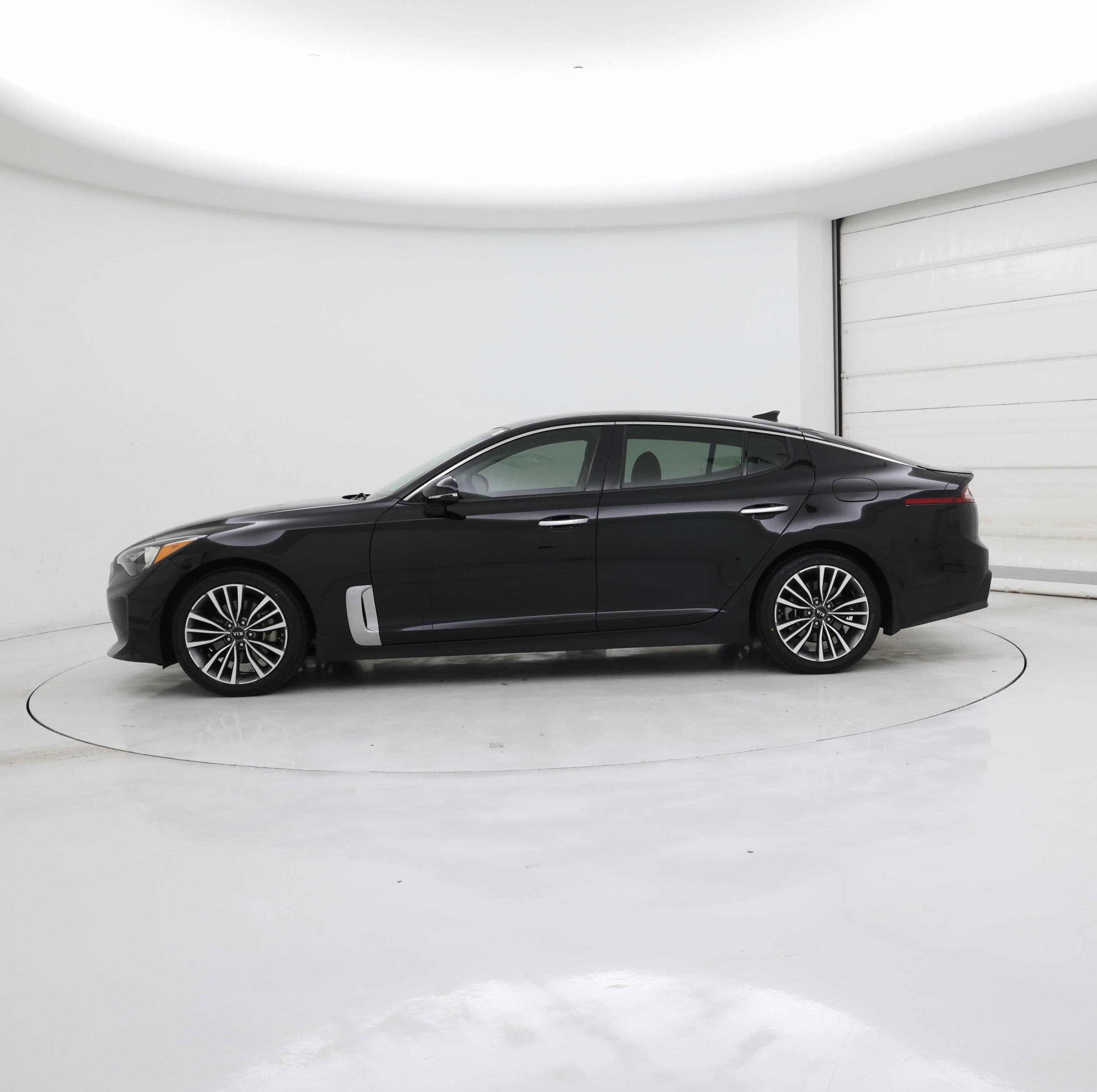 Thumbnail: 2019 Kia Stinger - 3