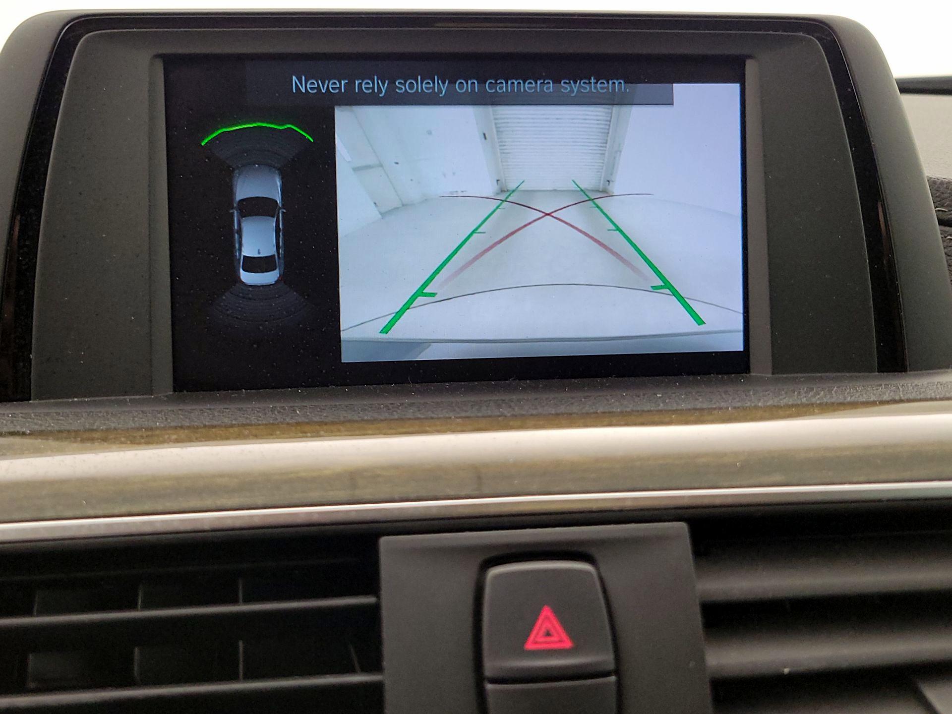 Thumbnail: 2018 BMW 3 Series - 14