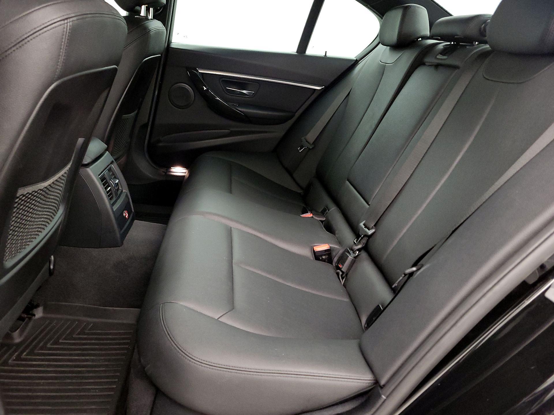 Thumbnail: 2018 BMW 3 Series - 19