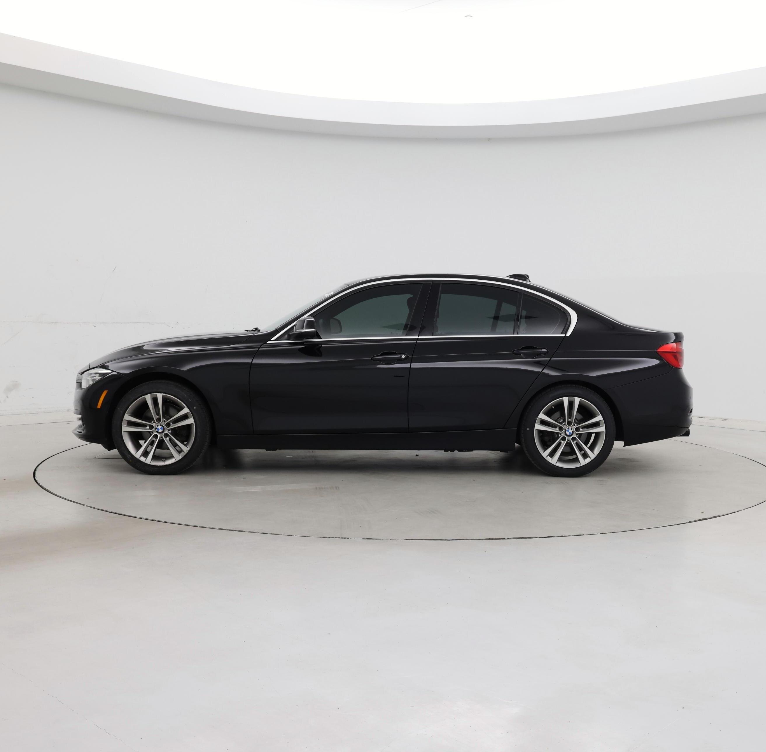 Thumbnail: 2018 BMW 3 Series - 3