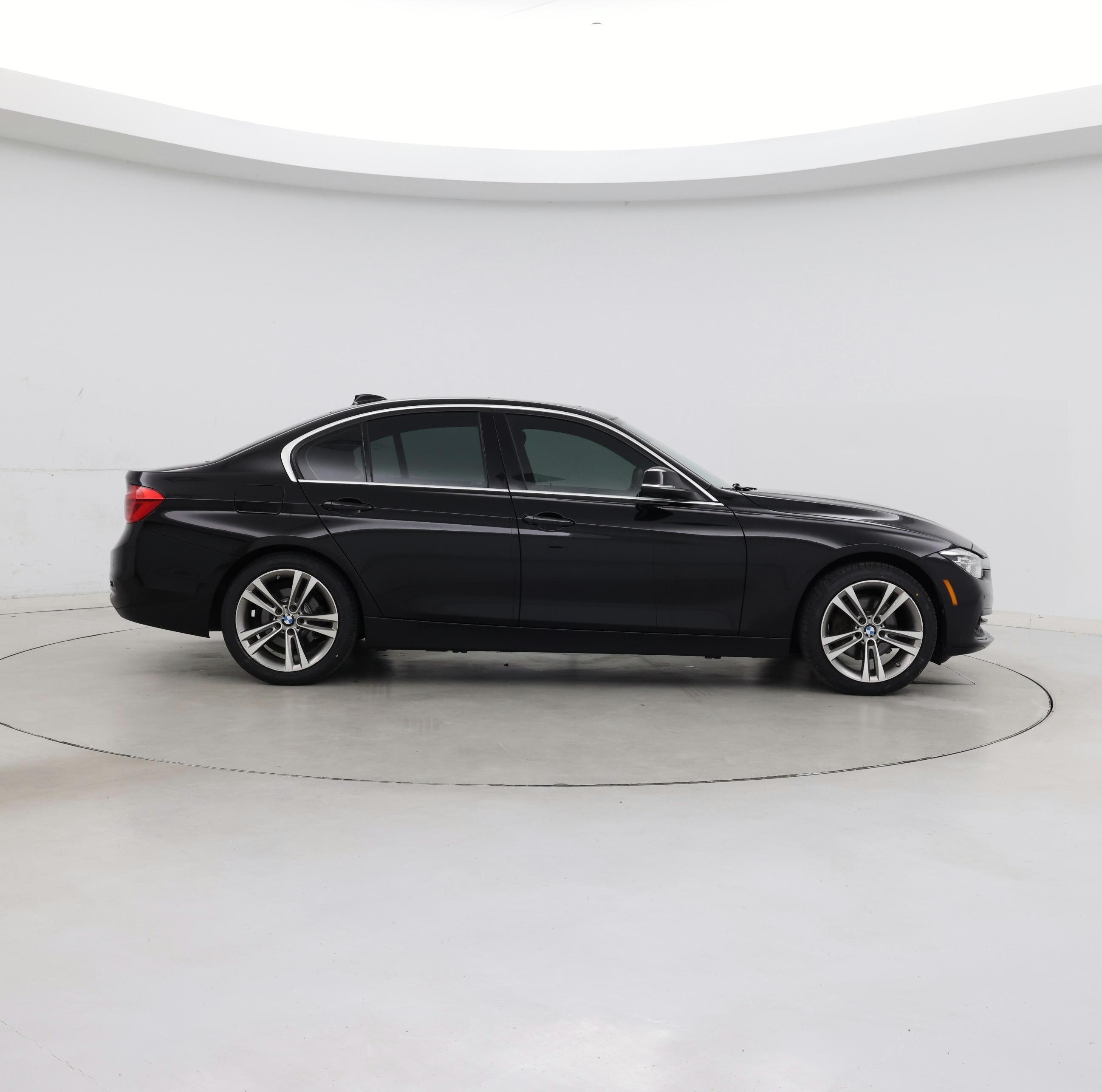 Thumbnail: 2018 BMW 3 Series - 7