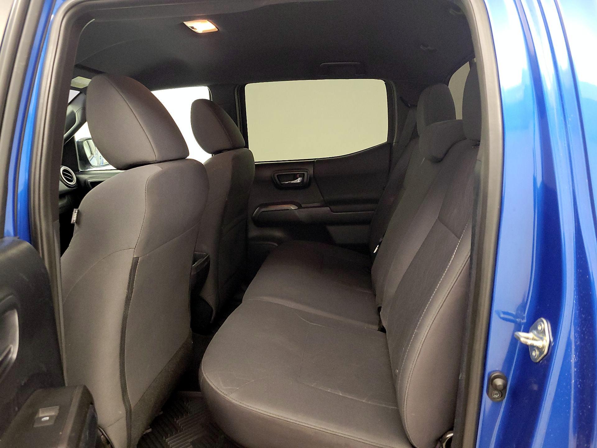 Thumbnail: 2016 Toyota Tacoma - 20