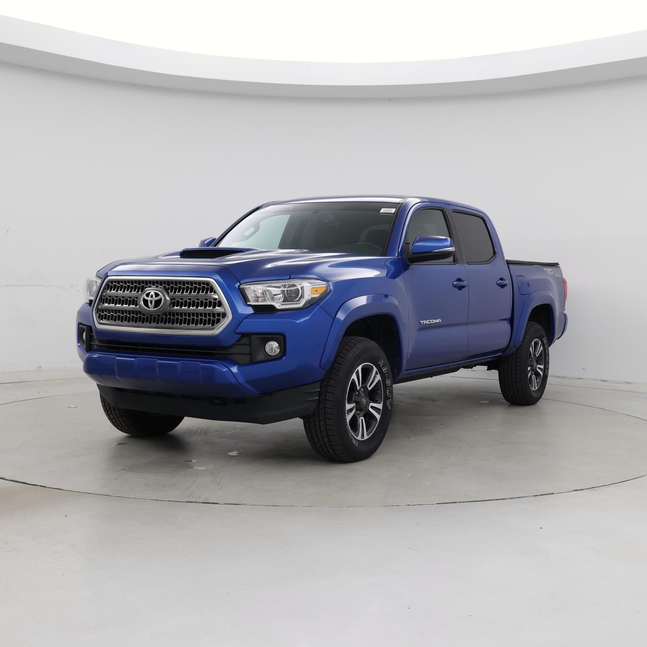 Thumbnail: 2016 Toyota Tacoma - 4