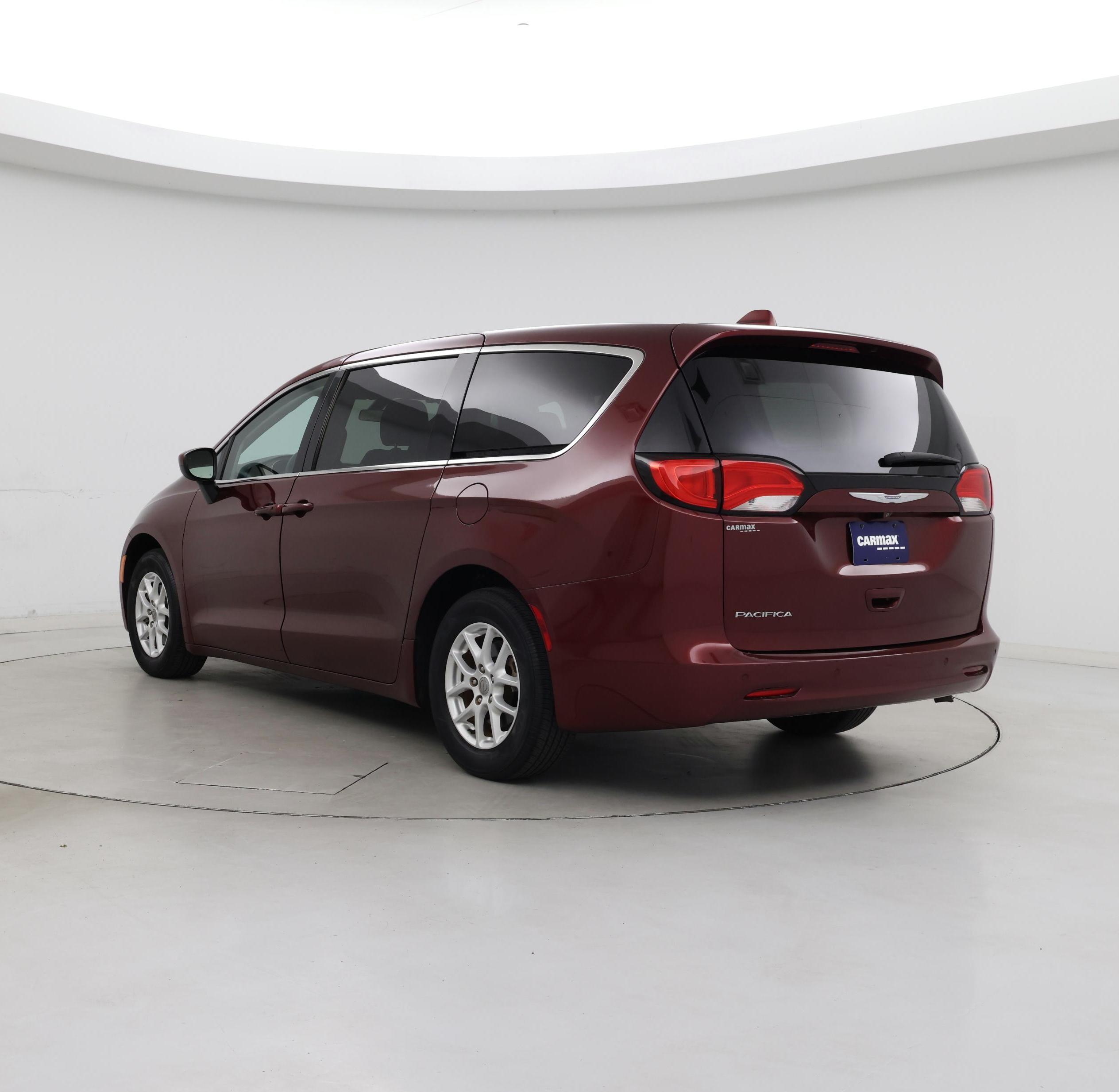 Thumbnail: 2018 Chrysler Pacifica - 2
