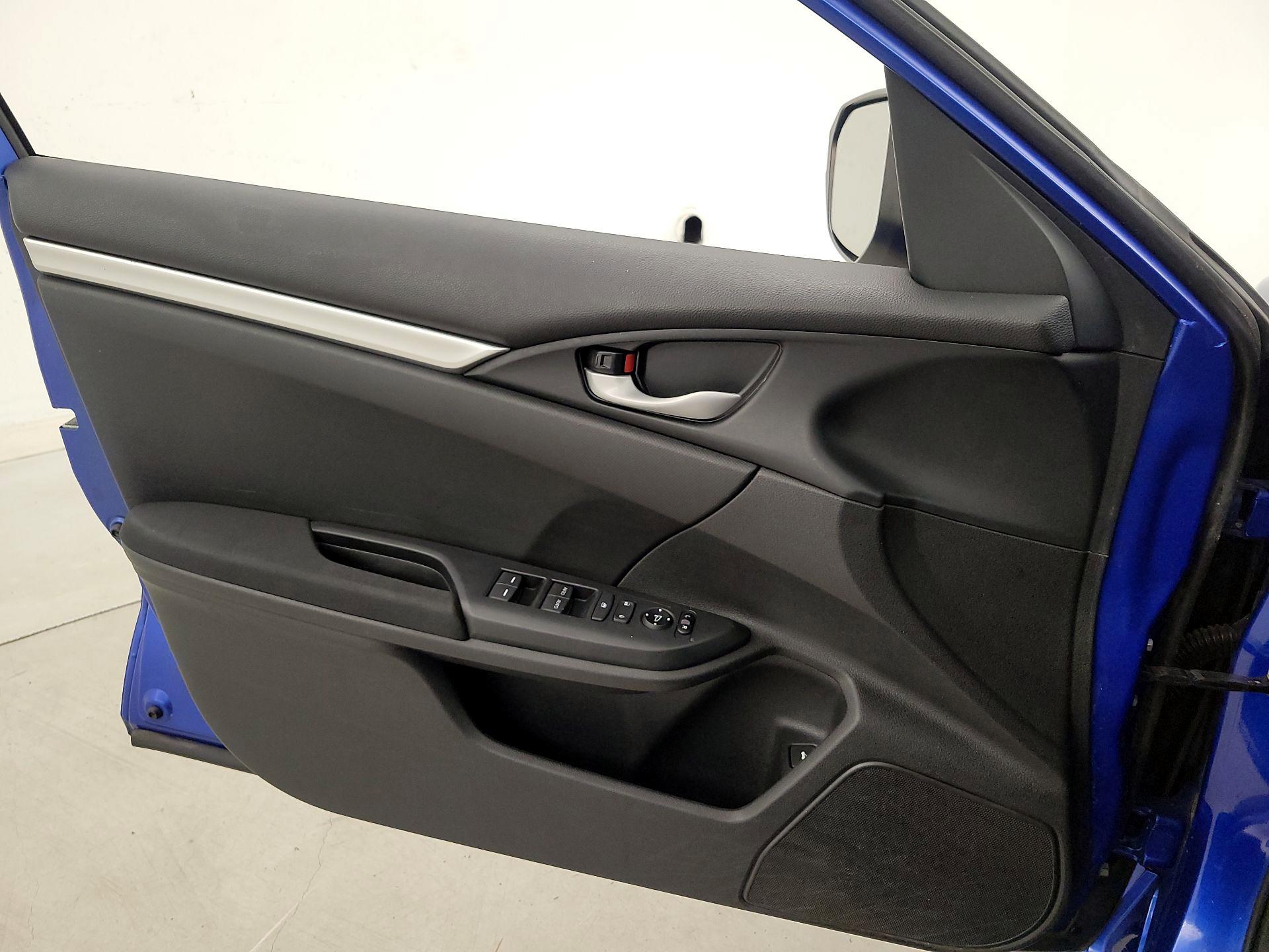 Thumbnail: 2017 Honda Civic - 12