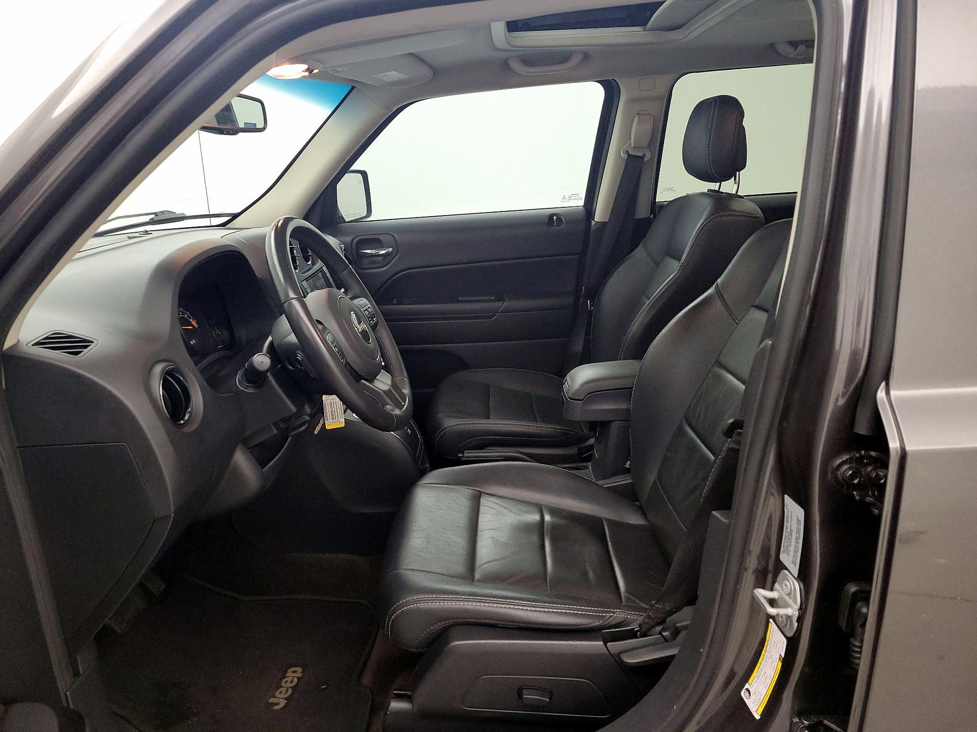 Thumbnail: 2016 Jeep Patriot - 11