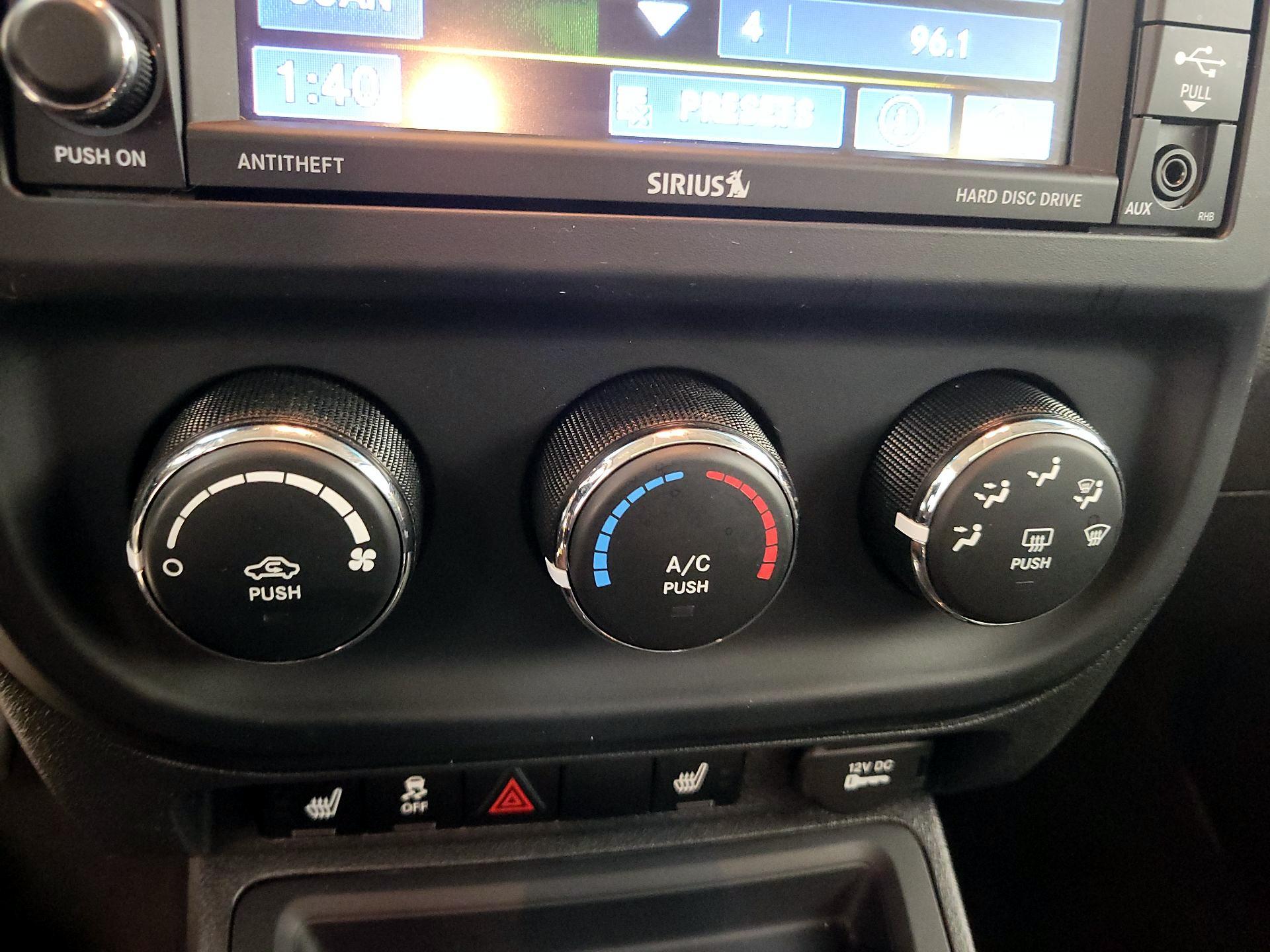 Thumbnail: 2016 Jeep Patriot - 15