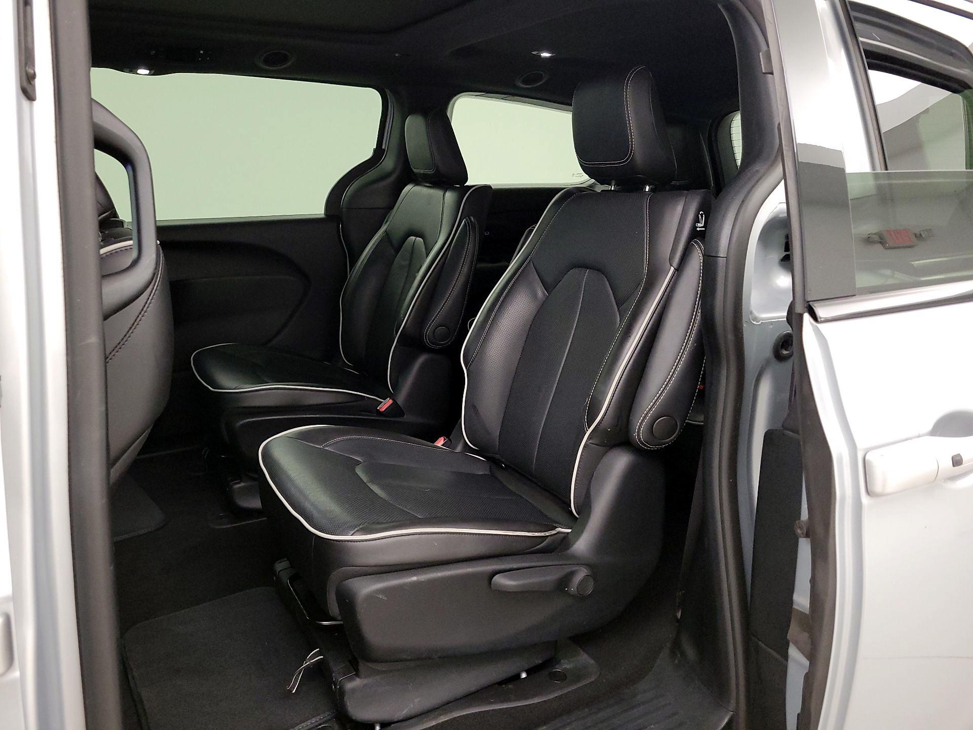 Thumbnail: 2022 Chrysler Pacifica - 19