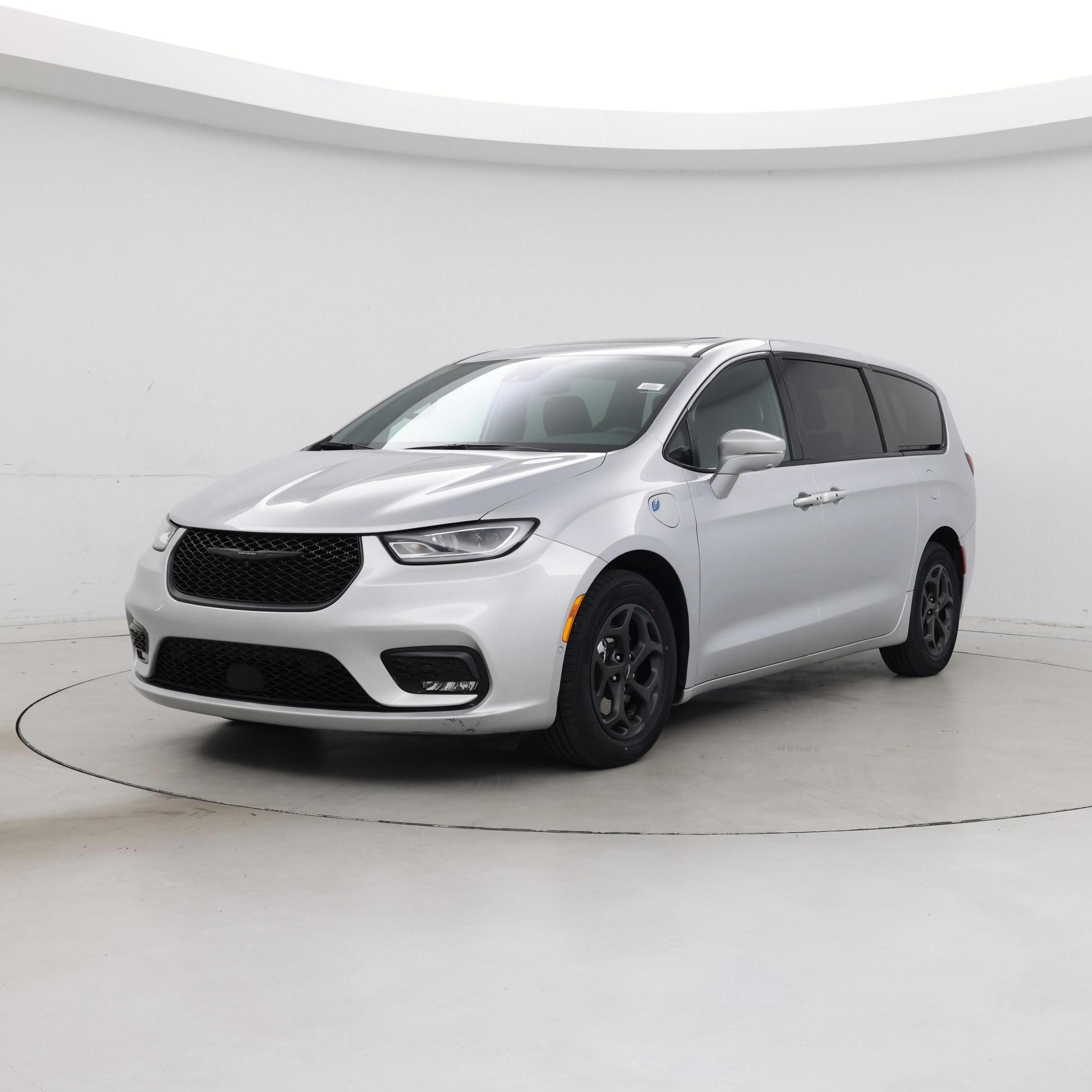 Thumbnail: 2022 Chrysler Pacifica - 4