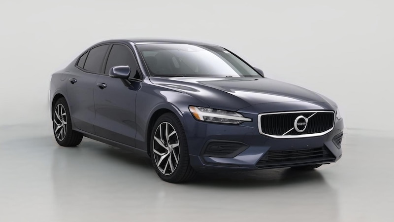 2020 Volvo S60 T6 Momentum Hero Image