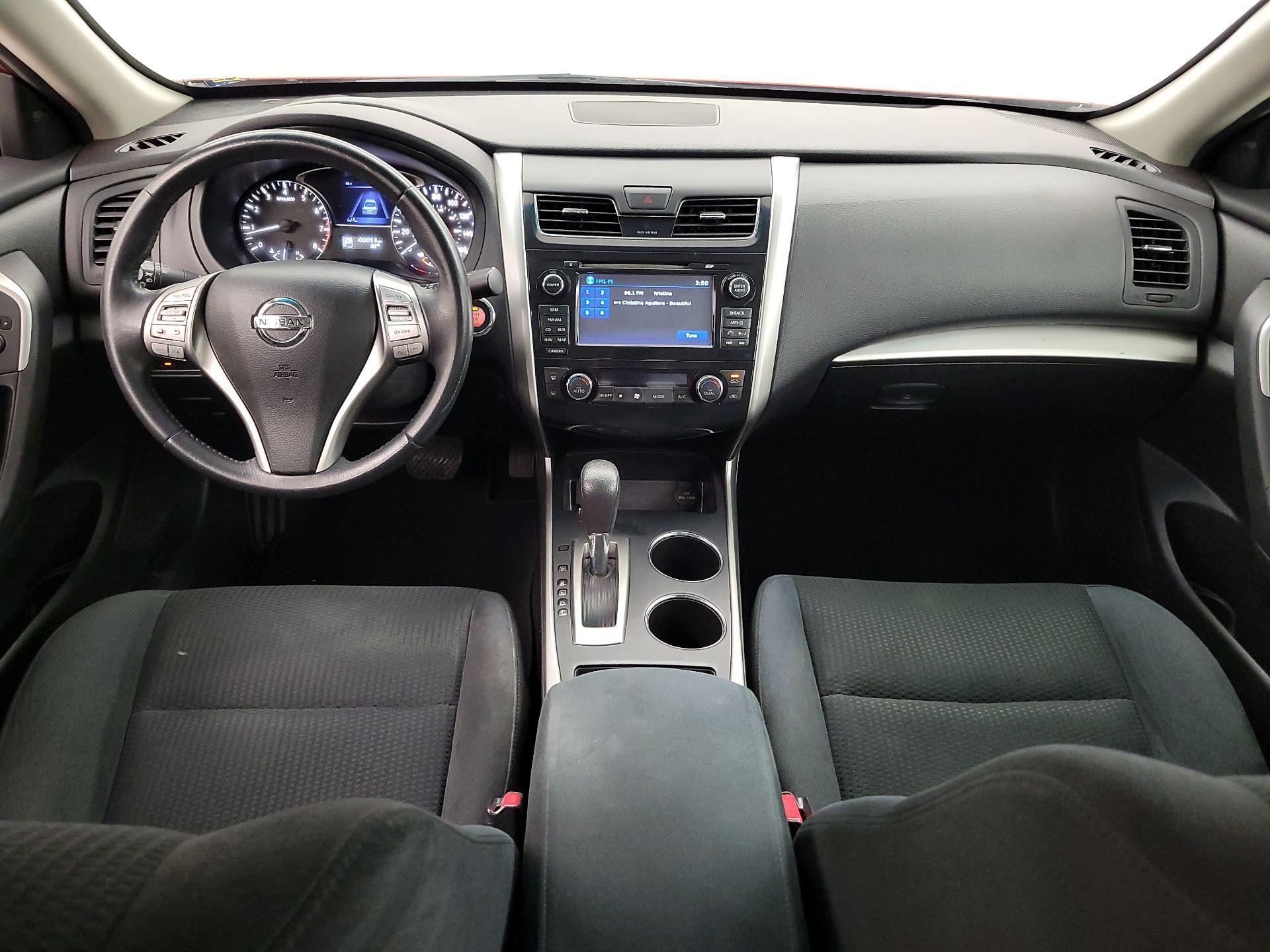 Thumbnail: 2015 Nissan Altima - 9