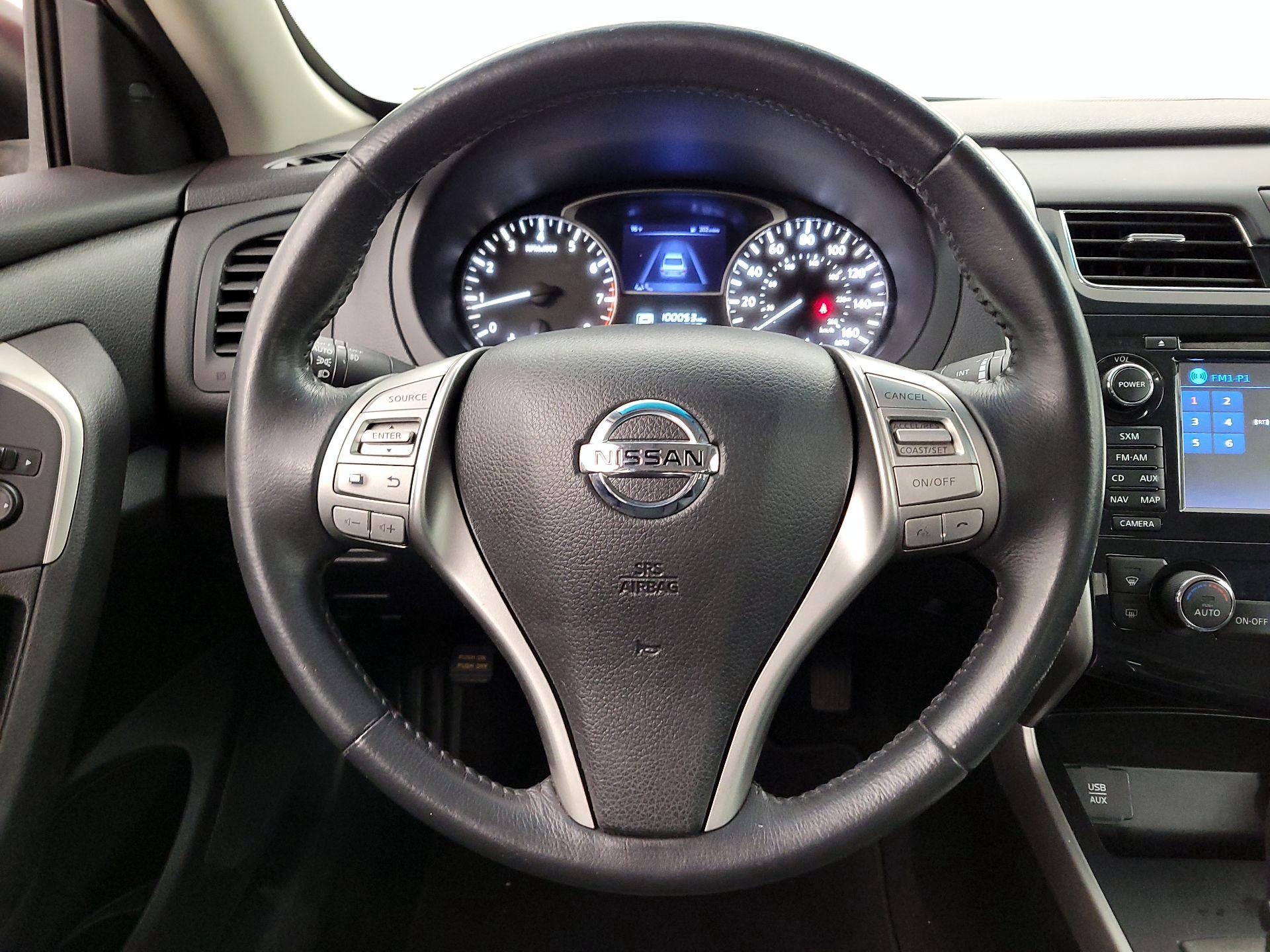 Thumbnail: 2015 Nissan Altima - 10