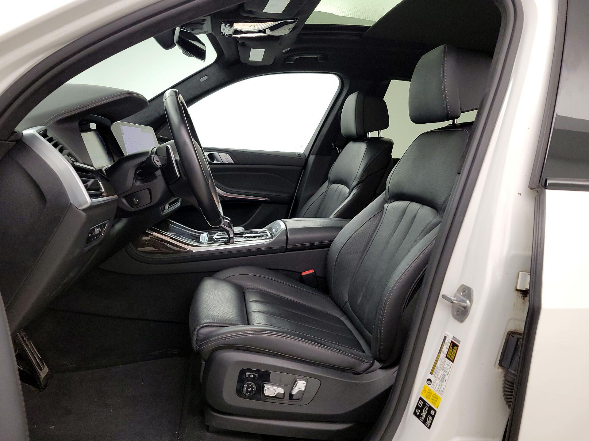 Thumbnail: 2019 BMW X7 - 11